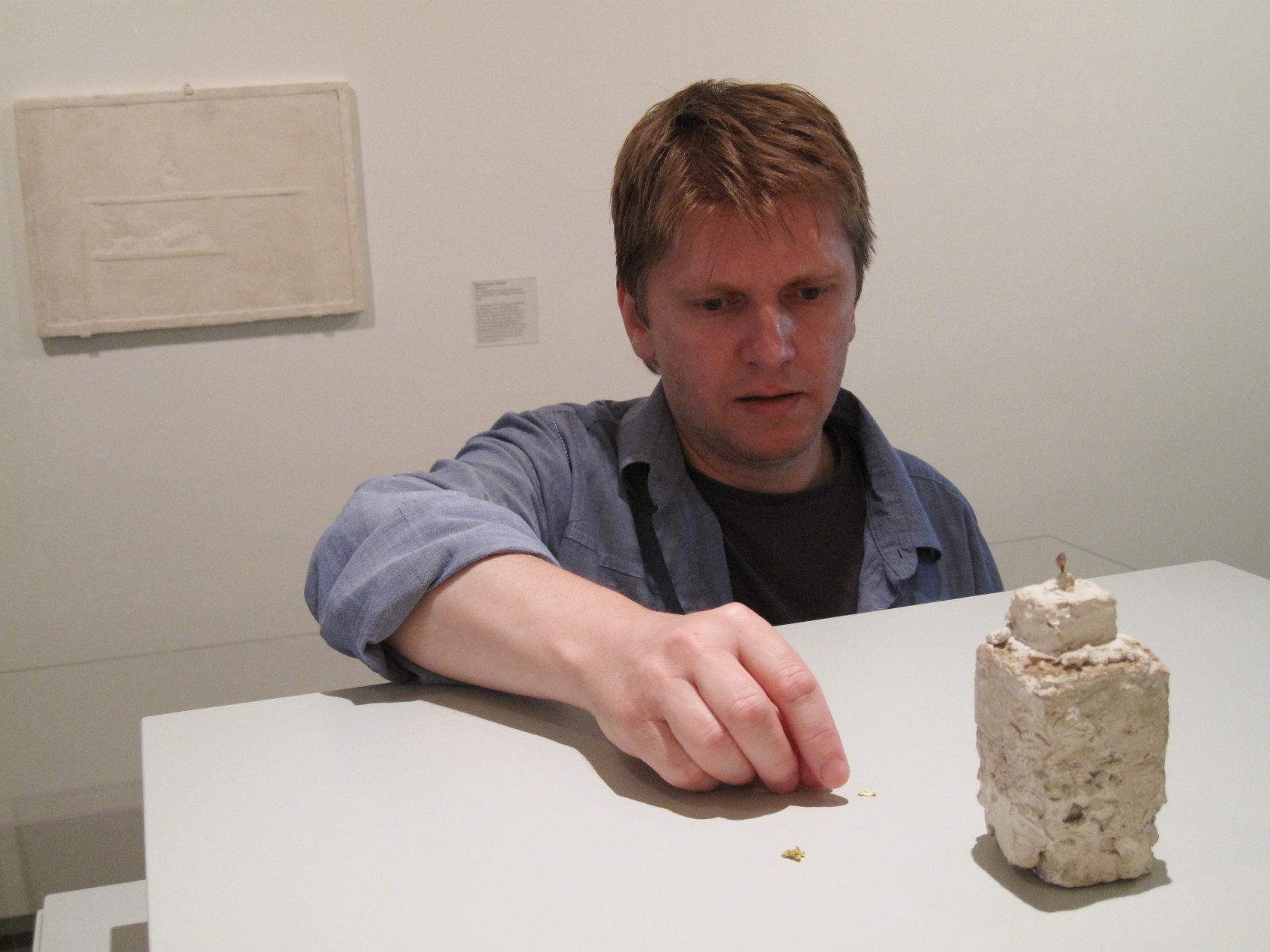 Exhibition view Enter the Orbit, 2011 Kunsthalle Z&uuml;rich Photo &copy; Caroline Minjolle