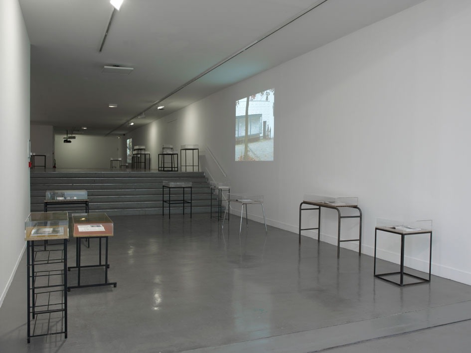 Exhibition view Roman Ondak, 2012 Musée d’art moderne de la Ville de Paris Photo © Musée d’art moderne de la...