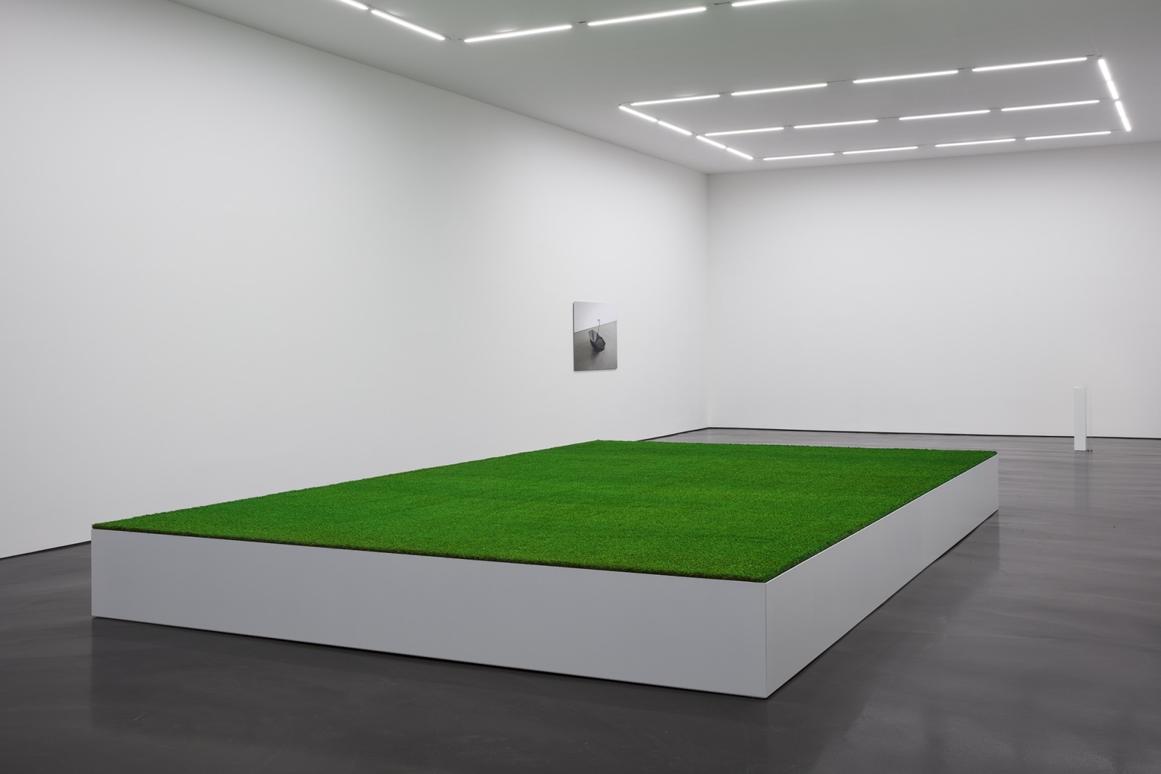 Exhibition view: Ceal Floyer, Esther Schipper, Berlin, 2018. Photo © Andrea Rossetti