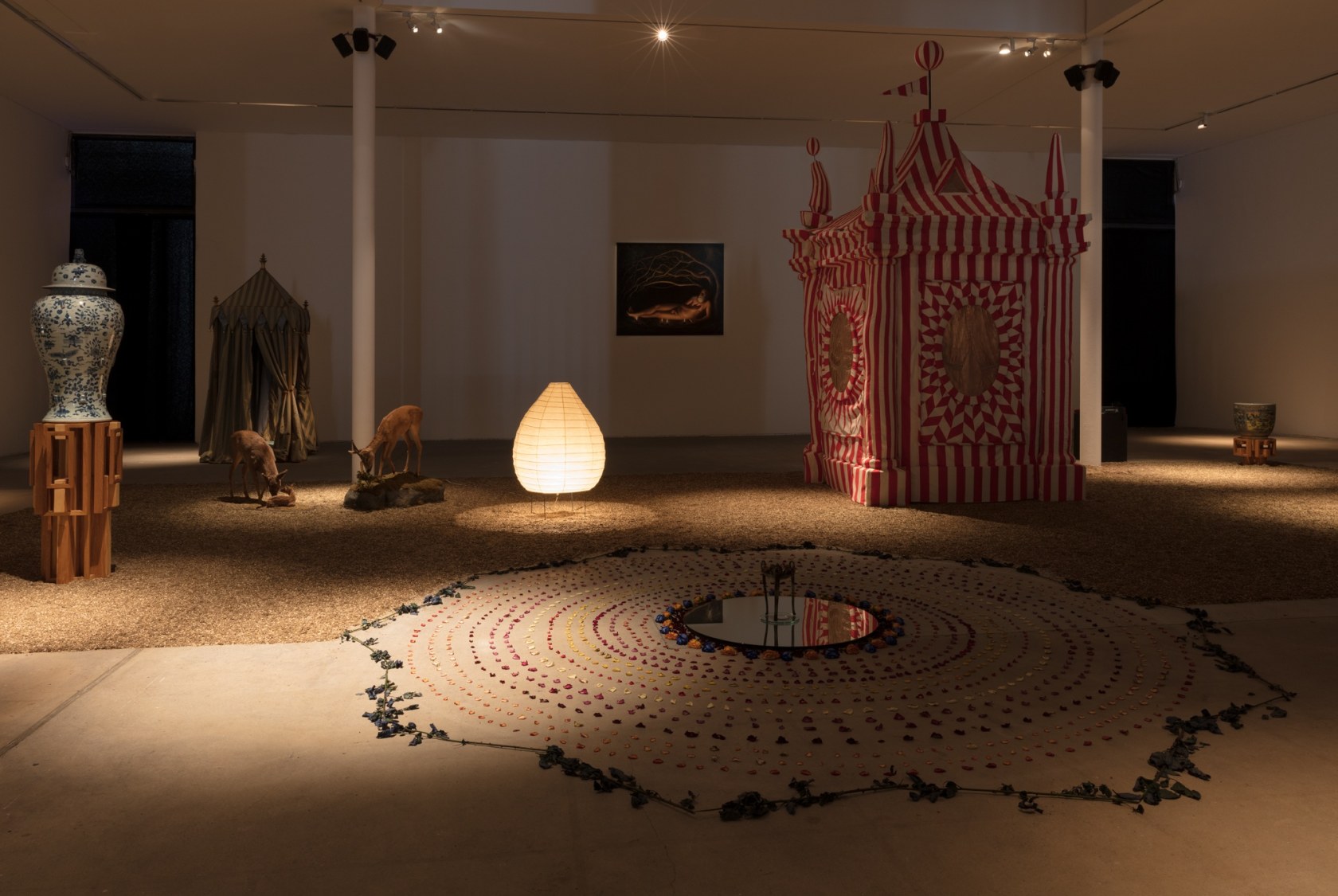 Folly (in collaboration with Mark Jan Krayenhoff van de Leur and Adrian Hermanides), 2015 Mixed media installation 475 x 600...