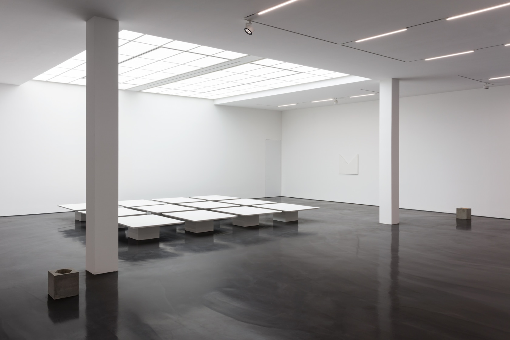 Exhibition view: Prabhavathi Meppayil, b/seven eighths Photo: © Andrea Rossetti