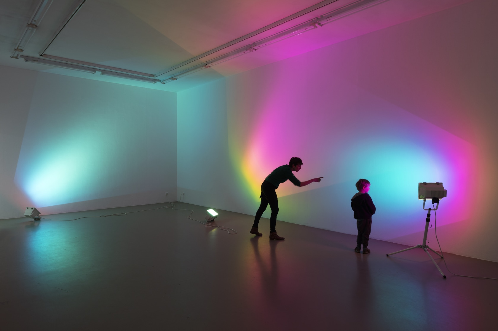 Exhibition view: Ann Veronica Janssens, mars IAC, Villeurbanne/Rhône-Alpes, 2017 Photo © Andrea Rossetti