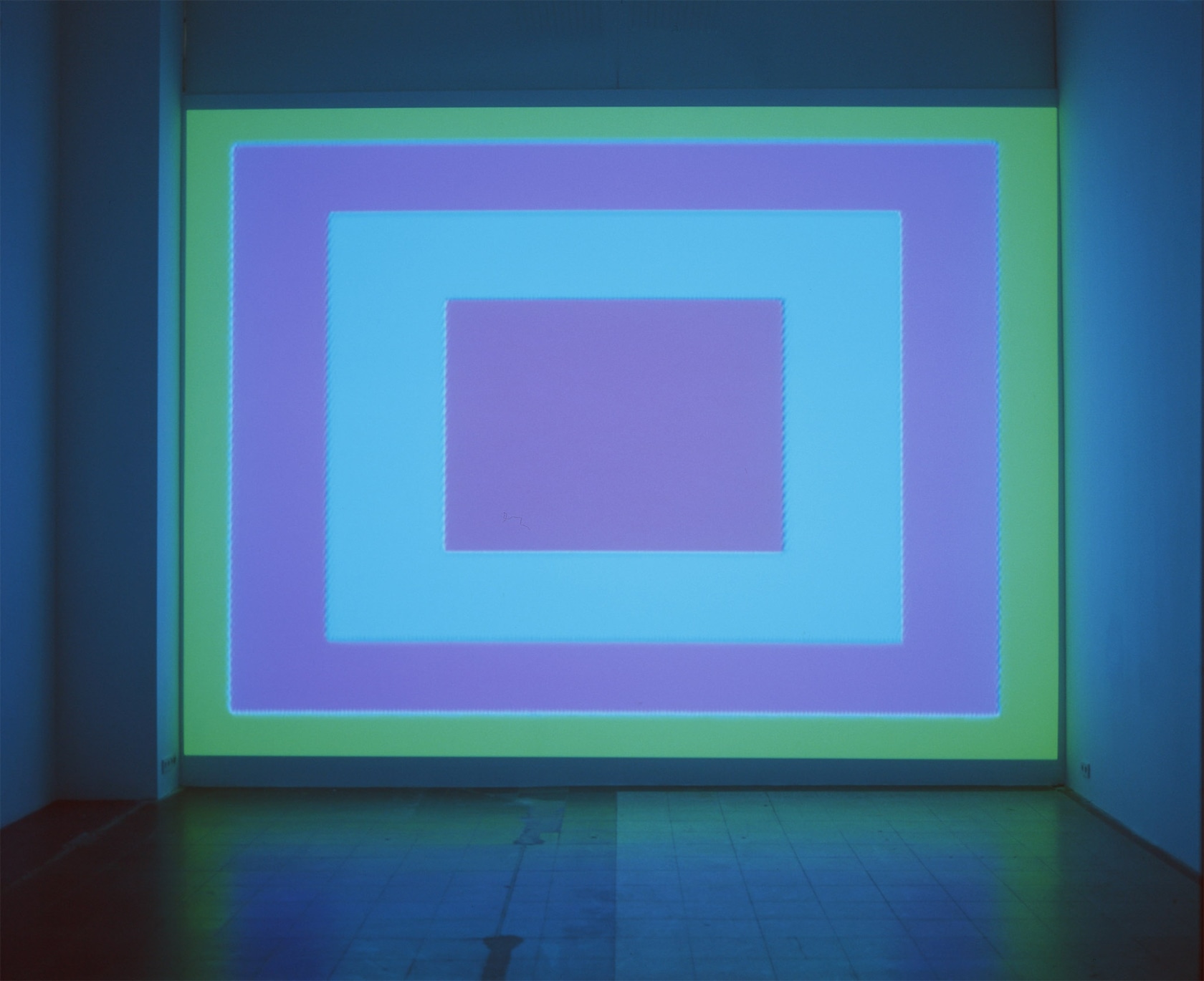 Ann Veronica Janssens, Scrub Colour II, 2002. Exhibition view: Scrub Colour II, Schipper & Krome, Berlin, 2002. Photo © Ilona...