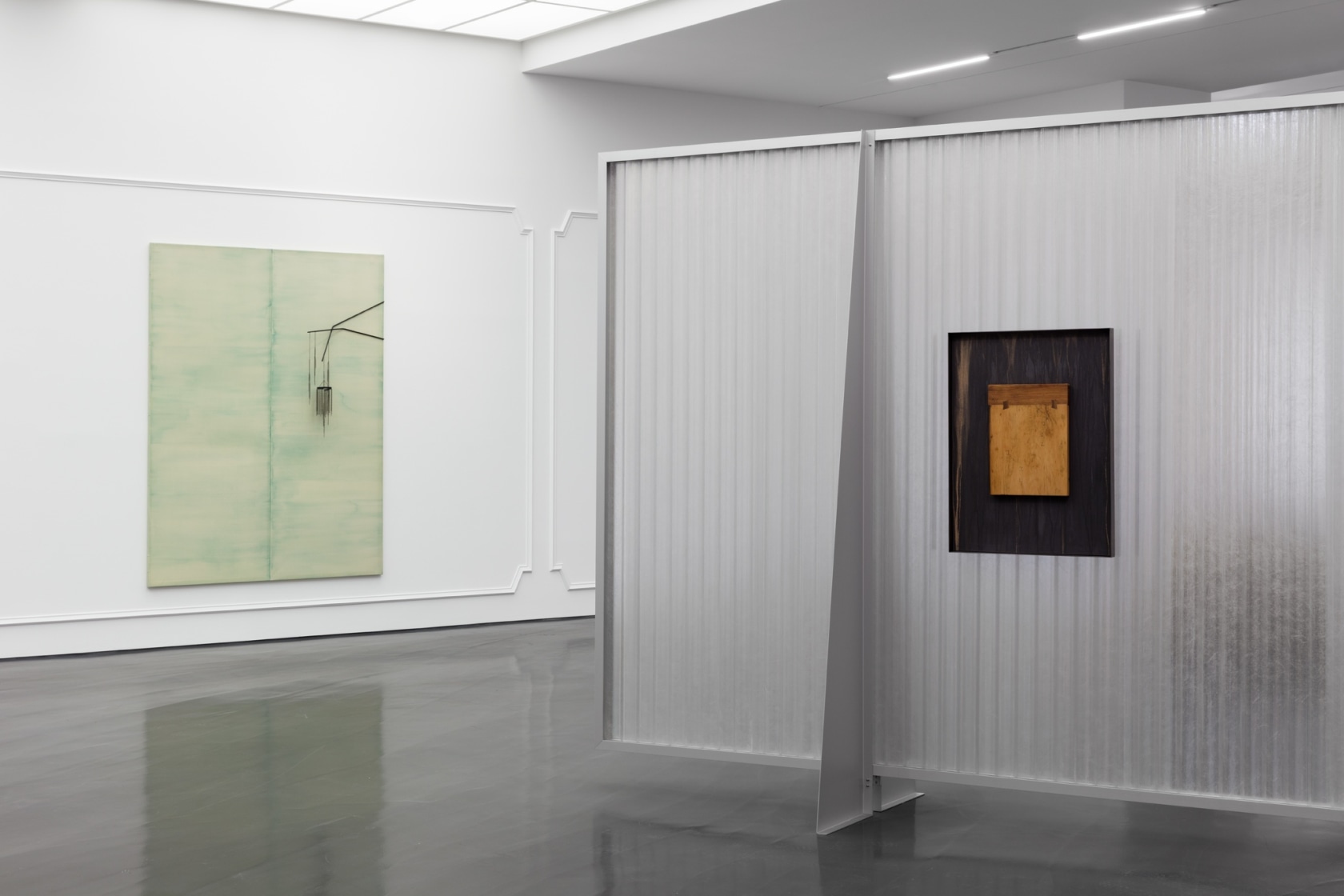 Exhibition view: Martin Boyce, The Light Pours Out, Esther Schipper, Berlin, 2018 Photo © Andrea Rossetti