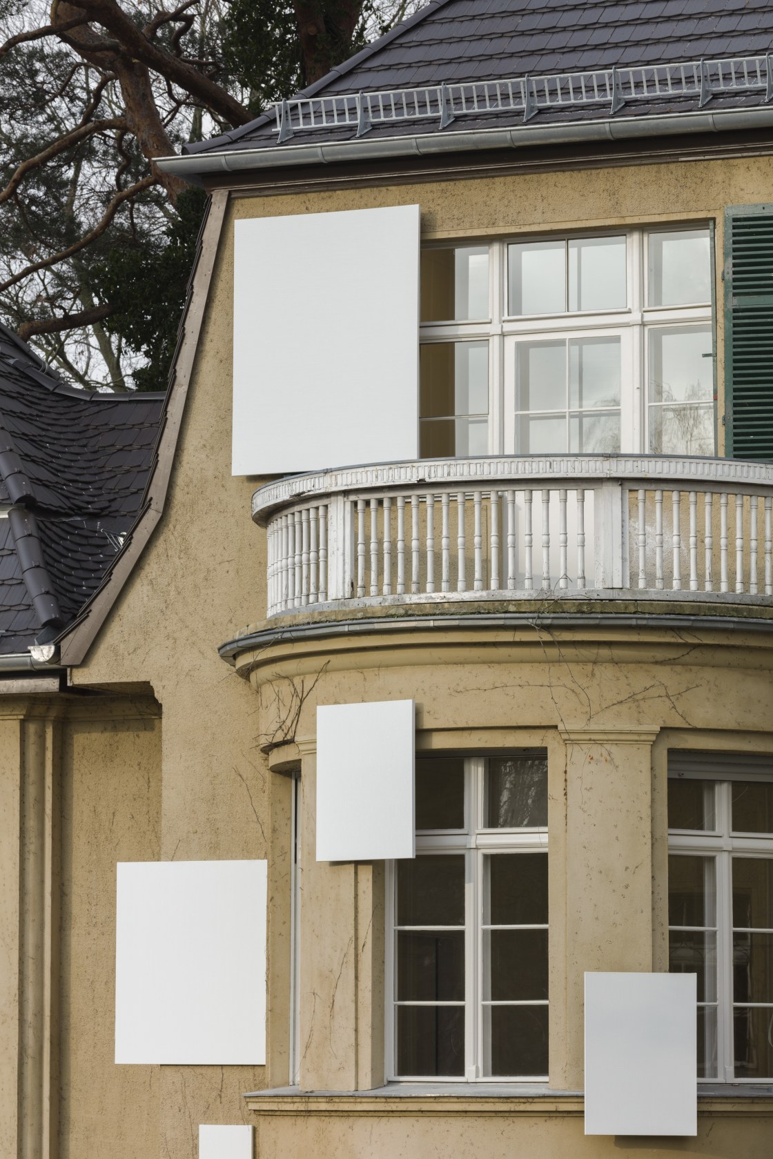 Exhibition view: Karin Sander. A – Z, Haus am Waldsee, Berlin 2019 Photo © Andrea Rossetti