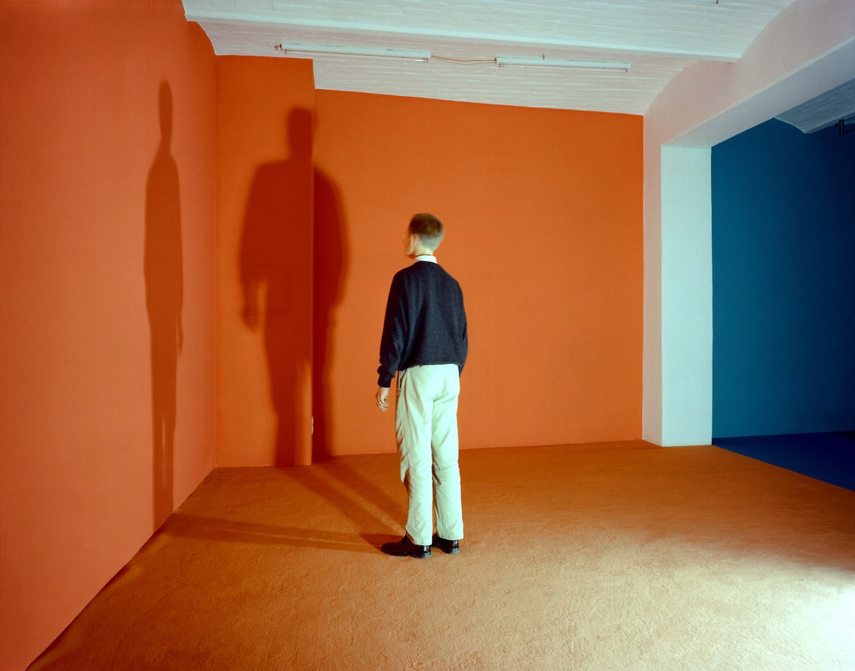 Dominique Gonzalez-Foerster, Séance de Shadow III (orange), 1999. Exhibition view: Séance de Shadow III, Schipper & Krome, Berlin, 1999. Photo...