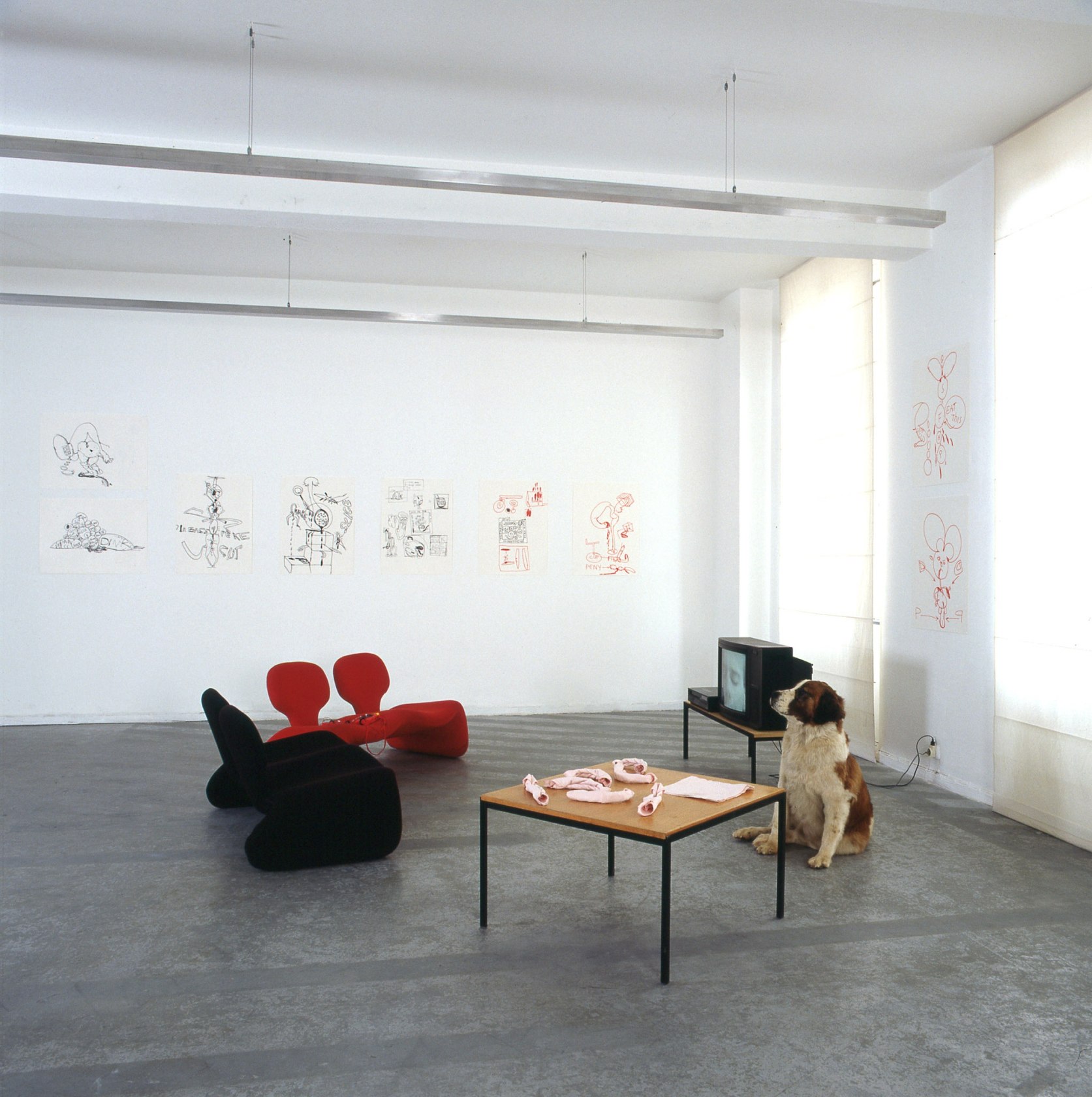 Exhibition view: (Mami), Esther Schipper, Cologne, 1992. Photo © Lothar Schnepf