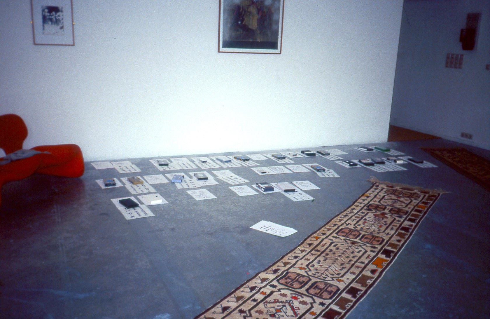 Exhibition view: 240 minuten!, Esther Schipper, Cologne, 1992. Photo © Georg Graw / Lothar Hempel