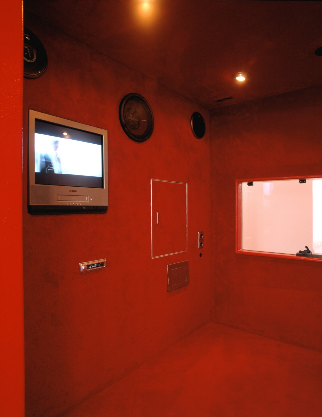 Joep van Lieshout, Maxi Capsule Luxus (interior), 2002. Exhibition view: AREA, Schipper & Krome, Berlin, 2002. Photo © Howard Sheronas