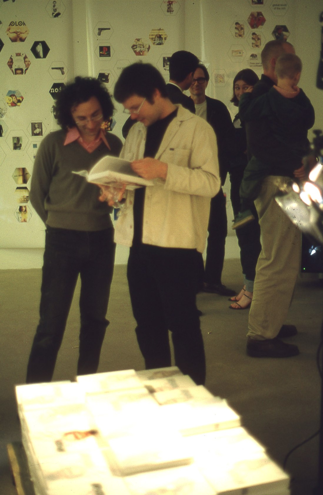 Exhibition view: StyleGames No.1, Schipper & Krome, Berlin, 1998. Photo © RothStauffenberg