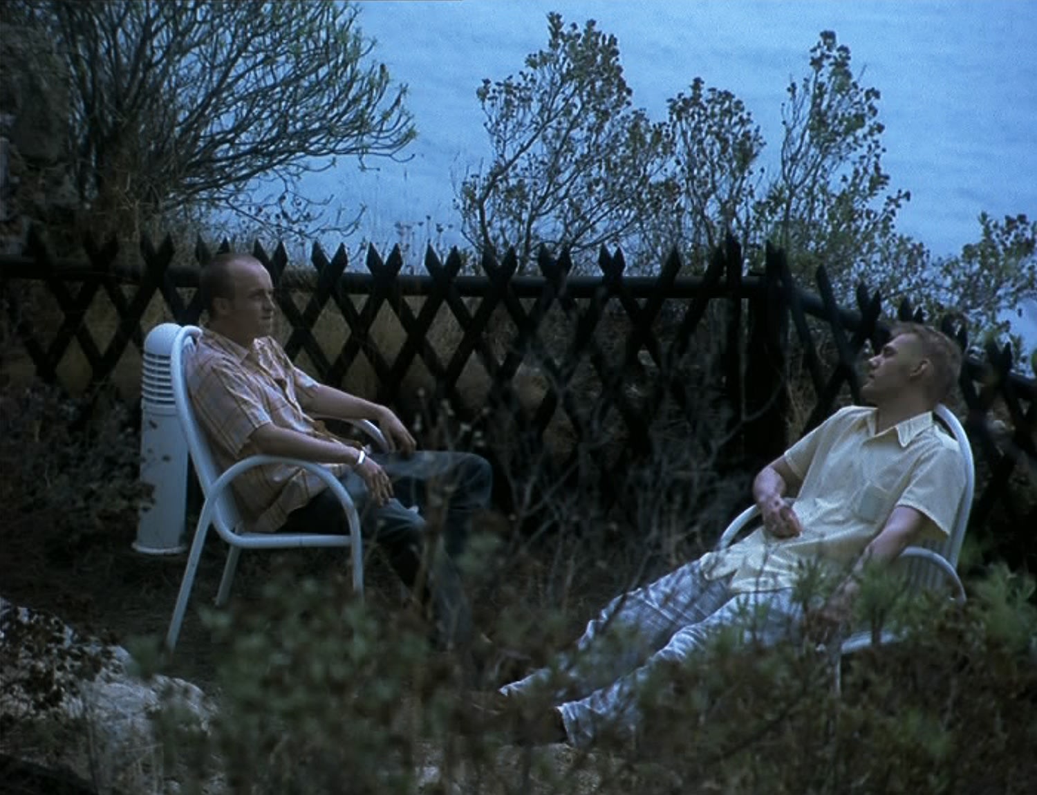 Liam Gillick, Douglas Gordon, Carsten Höller, Pierre Huyghe, Philippe Parreno, Rirkrit Tiravanija, Vicinato 2, 2000. Exhibition view: Vicinato 2, Schipper...