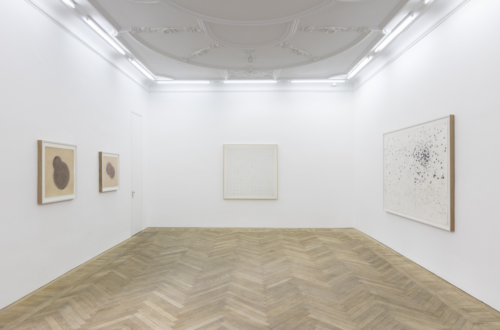 Minjung Kim Phasing, 2016, 70 x 70 cm Phasing, 2016, 61 x 64 cm Insight, 2006, 140 x 140 cm...