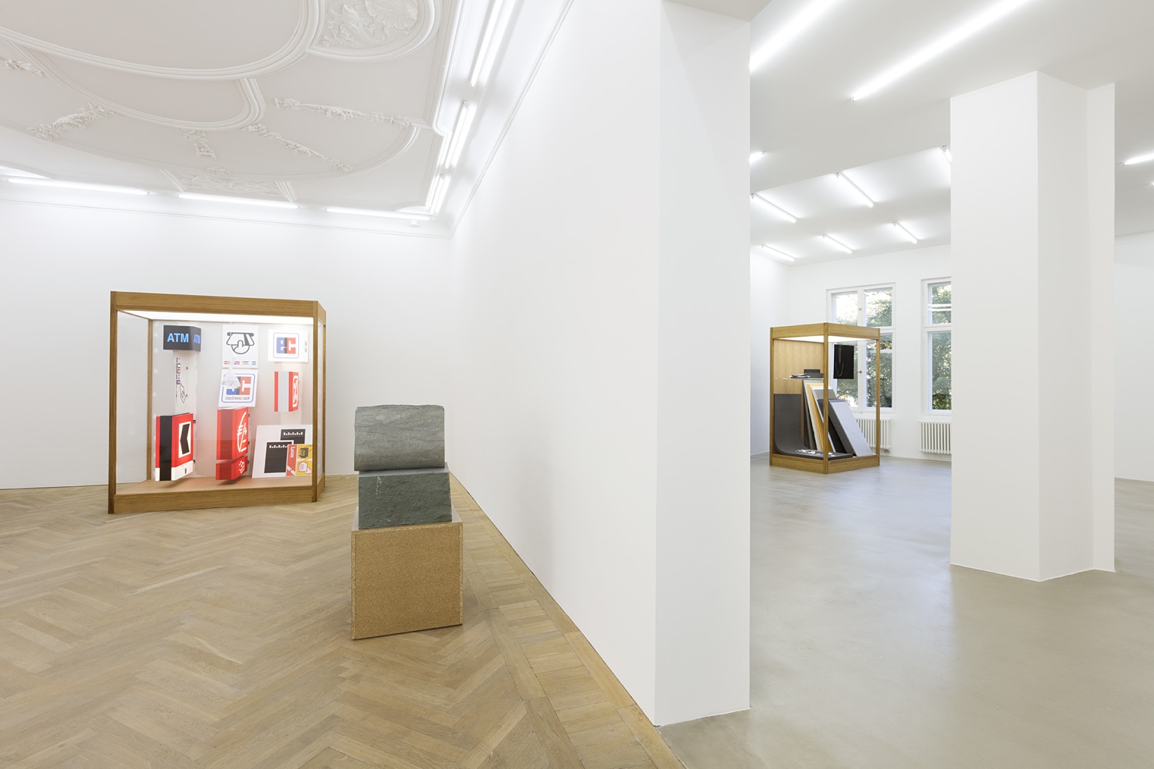 Exhibition view: Gabriel Kuri, an old niche for your new need, Esther Schipper, Berlin, 2015. Photo © Andrea Rossetti