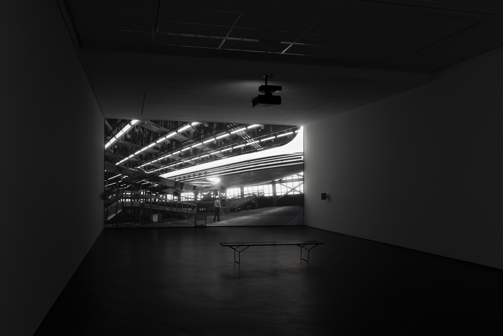 David Claerbout, Aircraft (F.A.L.), 2015–2021. Exhibition view: David Claerbout, Hemispheres, Esther Schipper, Berlin, 2022. © VG Bild-Kunst, Bonn 2022. Photo...