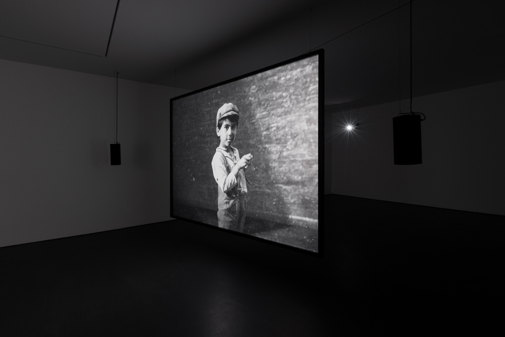 David Claerbout, The Close, 2022. Exhibition view: David Claerbout, Hemispheres, Esther Schipper, Berlin, 2022. © The artist / VG Bild-Kunst,...