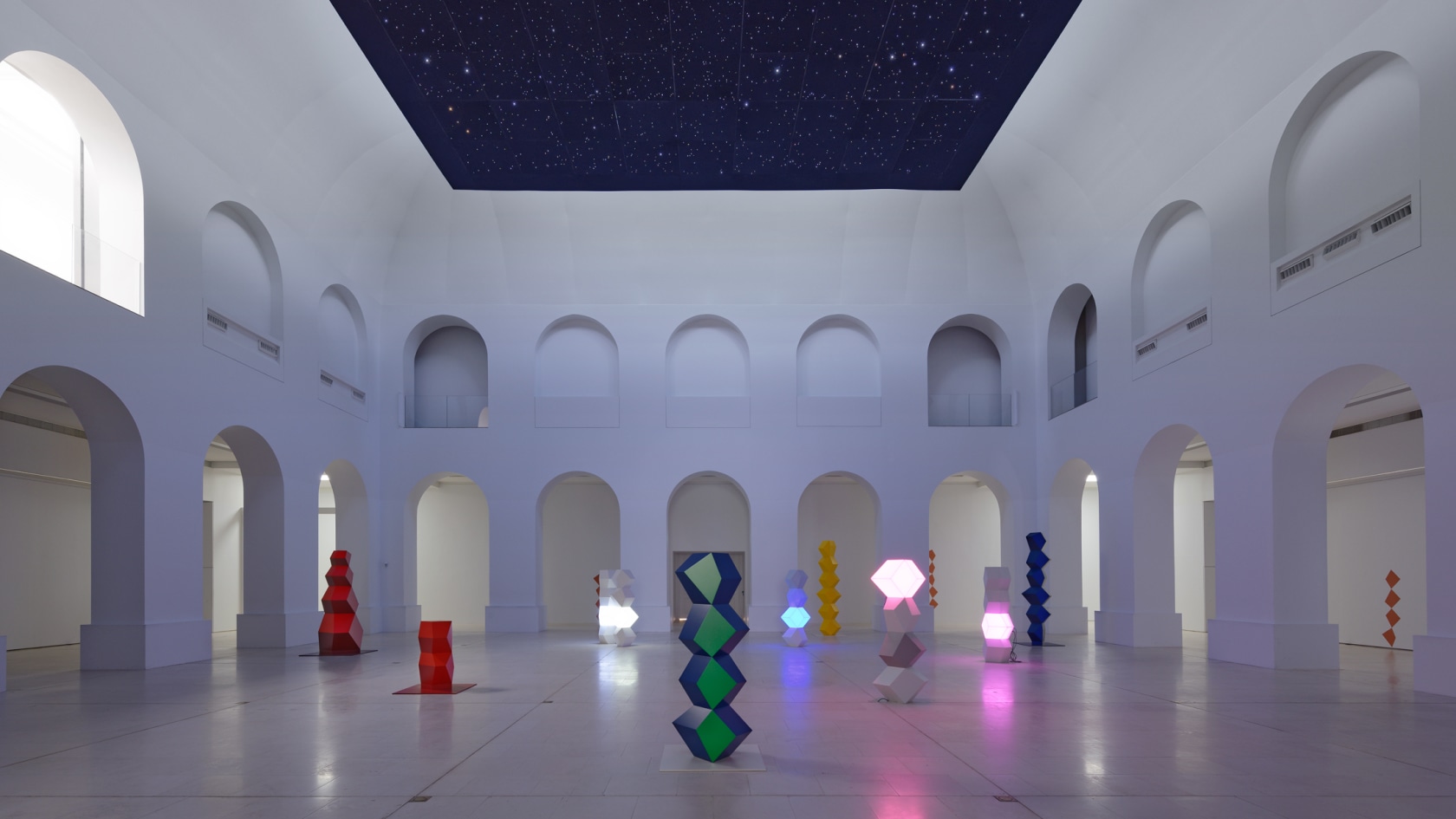 Exhibition view: Angela Bulloch, Perpendicular Paradigm, Musée d'Arts de Nantes, 2022. Photo © Aurélien Mole