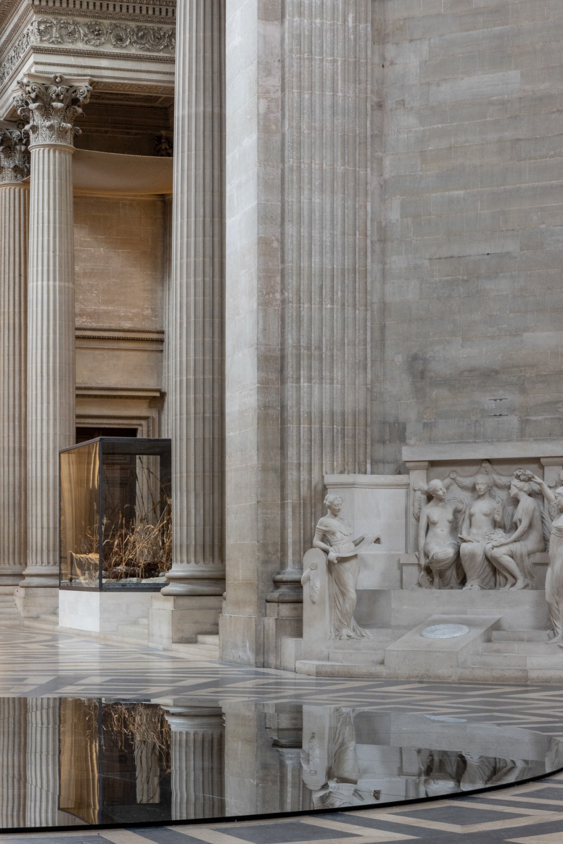 Exhibition view: 23:56:04, Panthéon, Paris, 2022. © Ann Veronica Janssens, ADAGP–Paris. Photo © Delphine Quême