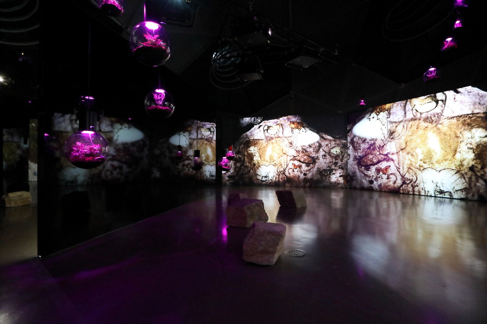 Exhibition view: Hito Steyerl, Animal Spirits, Space01, Kunsthaus Graz, Graz, 2022. © Hito Steyerl / VG Bild-Kunst, Bonn, 2022. Photo...