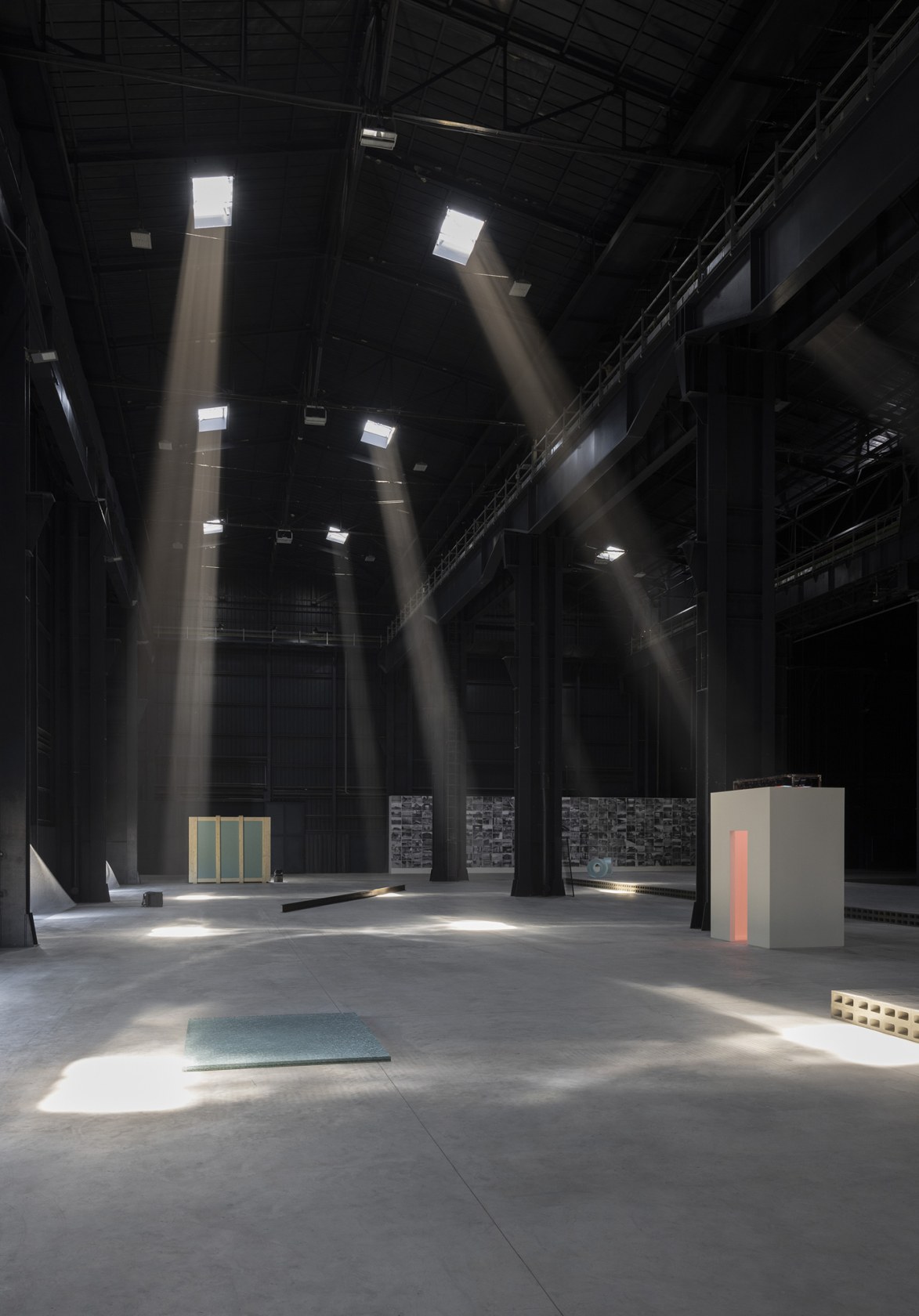 Exhibition view: Ann Veronica Janssens, Grand Bal, Pirelli HangarBicocca, Milan, 2023. © 2023 Ann Veronica Janssens / SIAE. Photo ©...