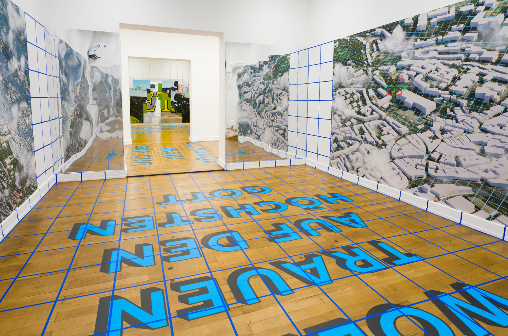 Exhibition view: Cemile Sahin, Gewehr im Schrank / Rifle in the Closet, Nassauischer Kunstverein Wiesbaden, 2023. Photo © Christian Lauer