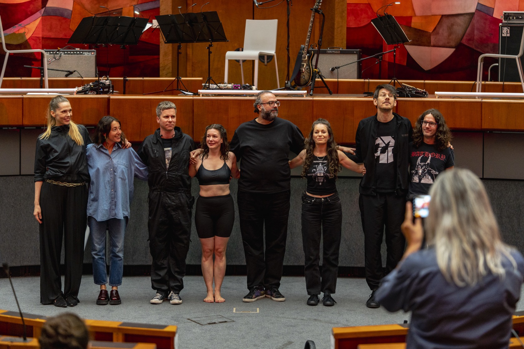 Performance: Ari Benjamin Meyers, Forecast (LX23), 01. + 02.07.2023, Hémicycle Luxembourg. Photo © Fabrizio Vatieri | Mudam Luxembourg