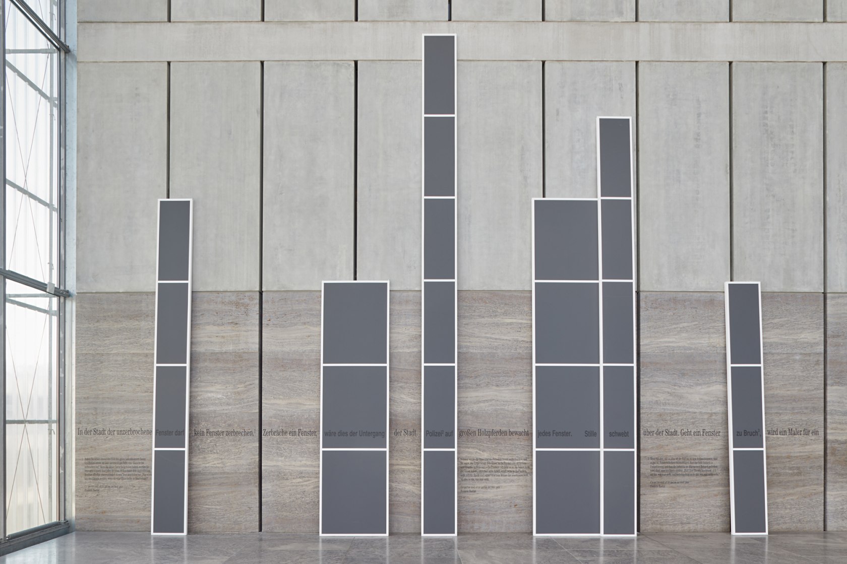 Exhibition view: Hito Steyerl. The City of Broken Windows, Museum der bildenden Künste Leipzig, 2023, Photo: Alexander Schmidt/Punctum