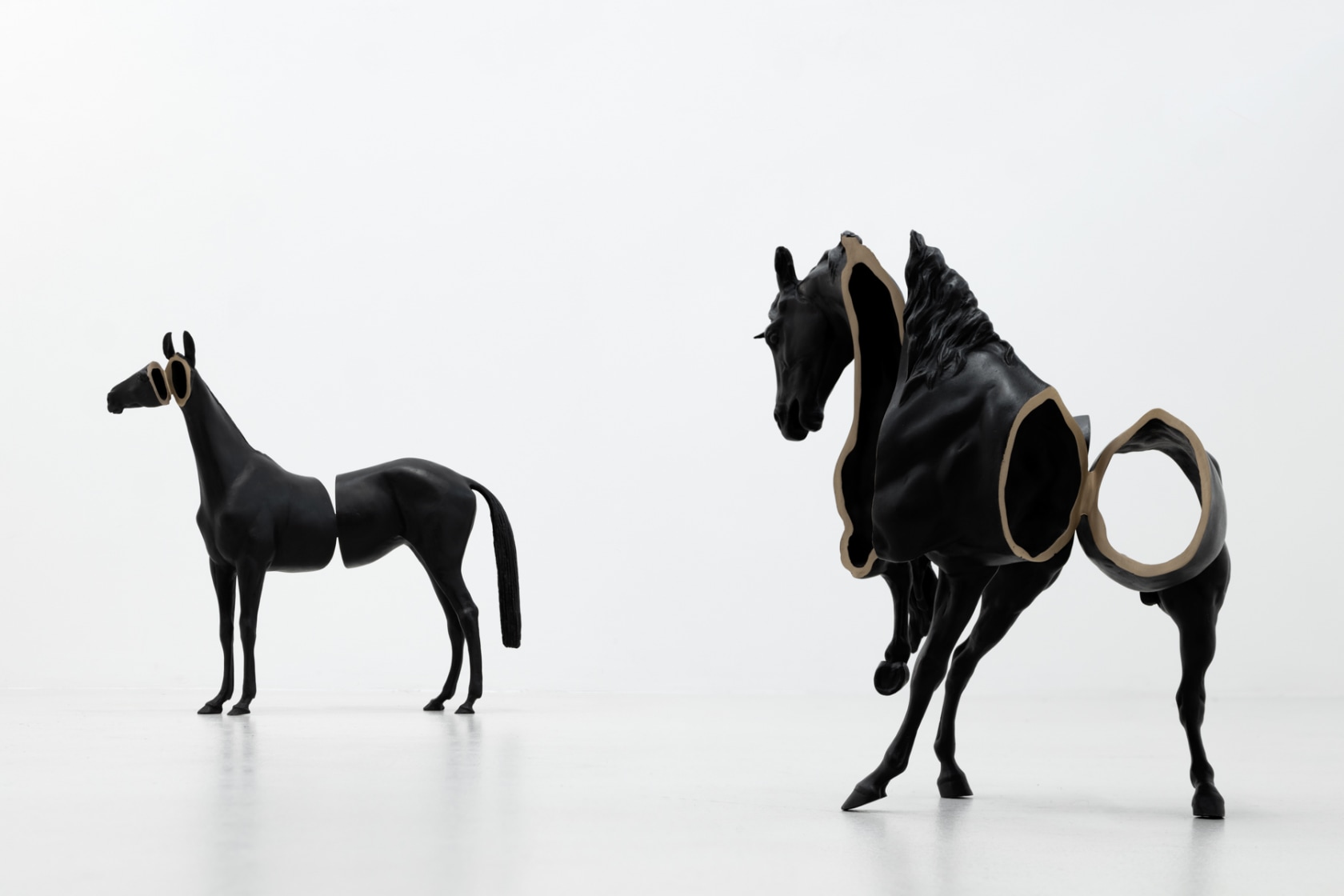 Exhibition view: Etienne Chambaud, Prism Prison, Esther Schipper, Seoul (2024) Photo © Hyun Jun Lee