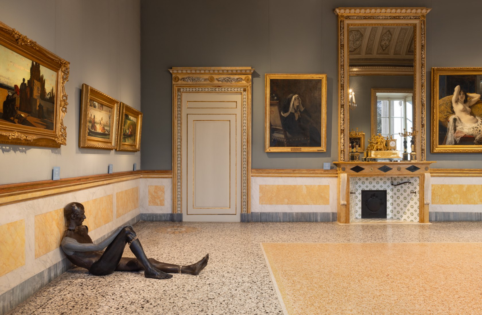 Exhibition view: Ugo Rondinone, terrone, GAM Galleria d'Arte Moderna di Milano, 2025. Photo © Andrea Rossetti