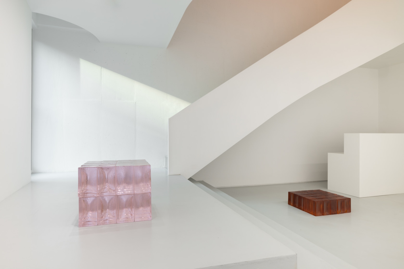 Exhibition view: Ann Veronica Janssens, September in Seoul, Esther Schipper, Seoul, 2025. Photo © Andrea Rossetti. © the artist /...