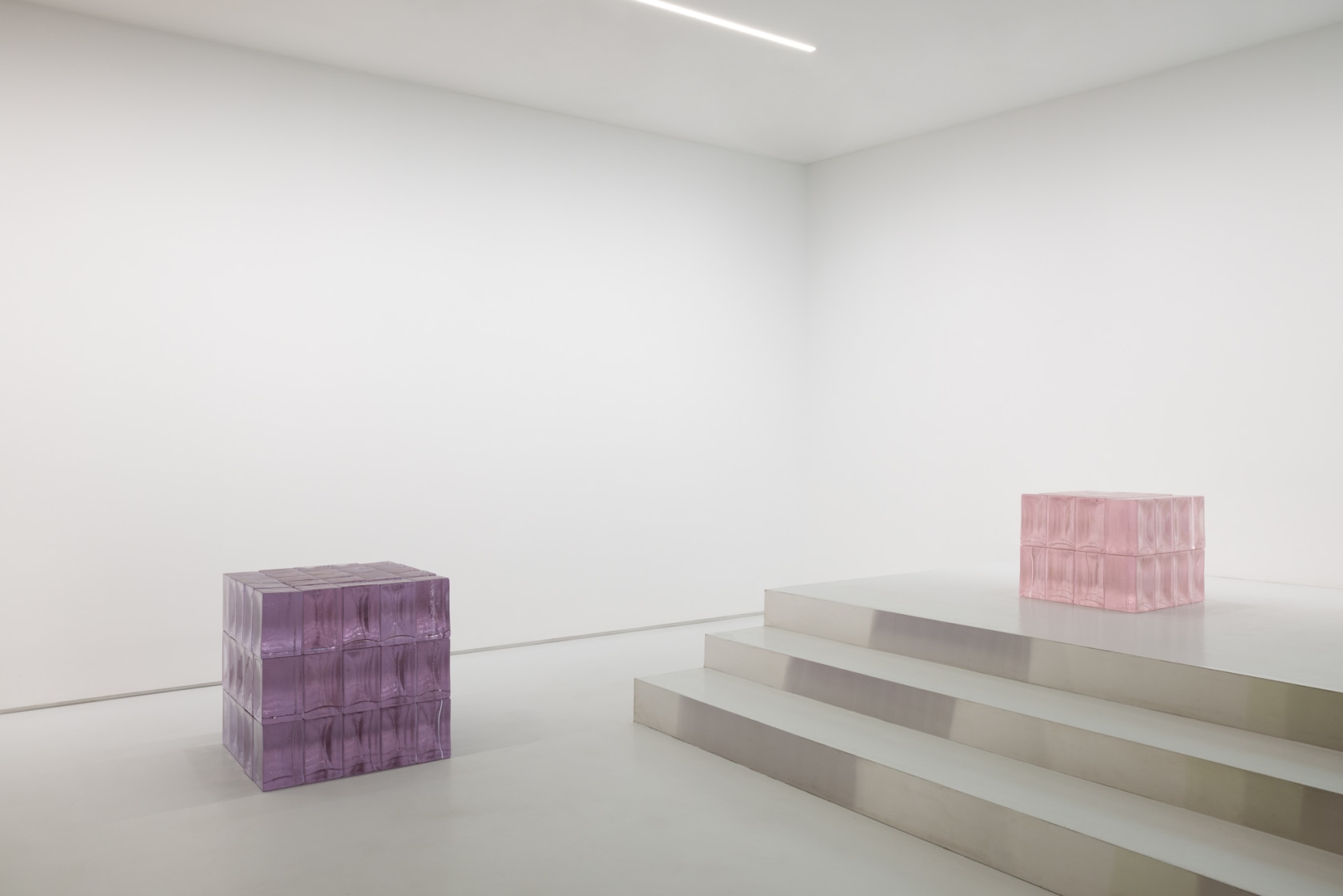 Exhibition view: Ann Veronica Janssens, September in Seoul, Esther Schipper, Seoul, 2025. Photo © Andrea Rossetti. © the artist /...
