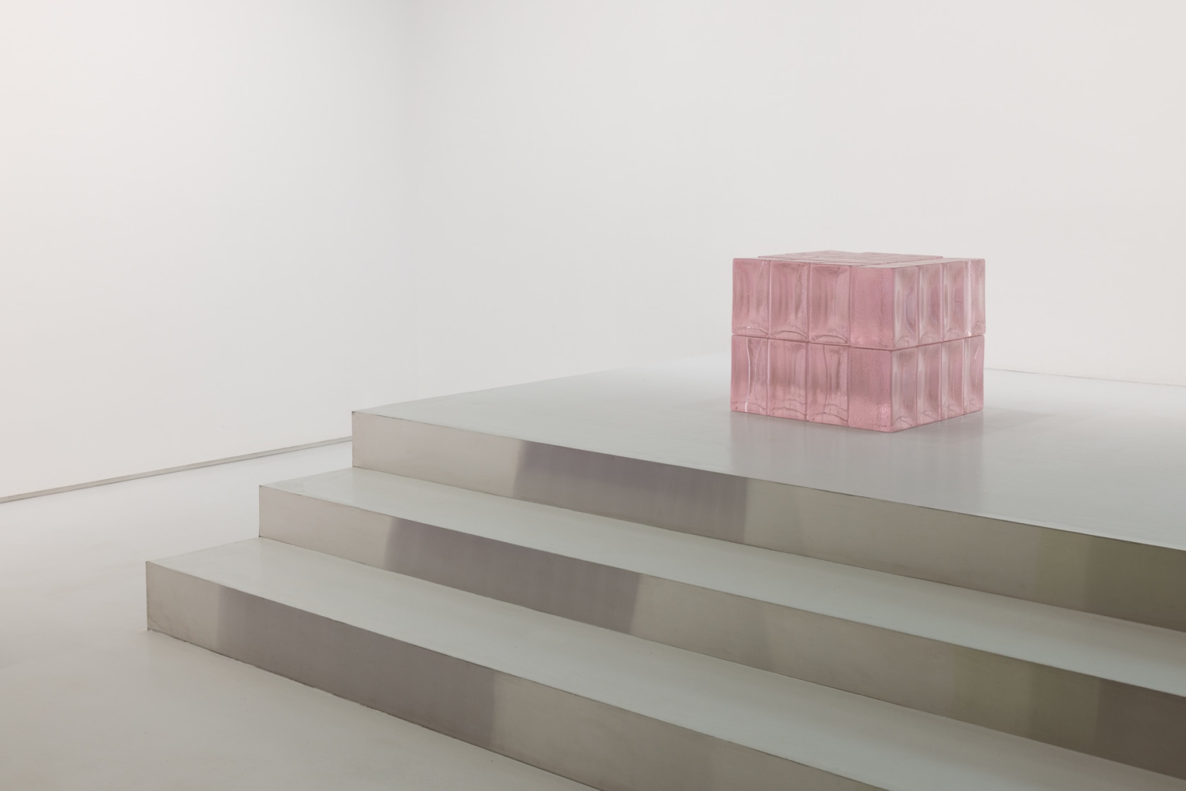 Exhibition view: Ann Veronica Janssens, September in Seoul, Esther Schipper, Seoul, 2025. Photo © Andrea Rossetti. © the artist /...