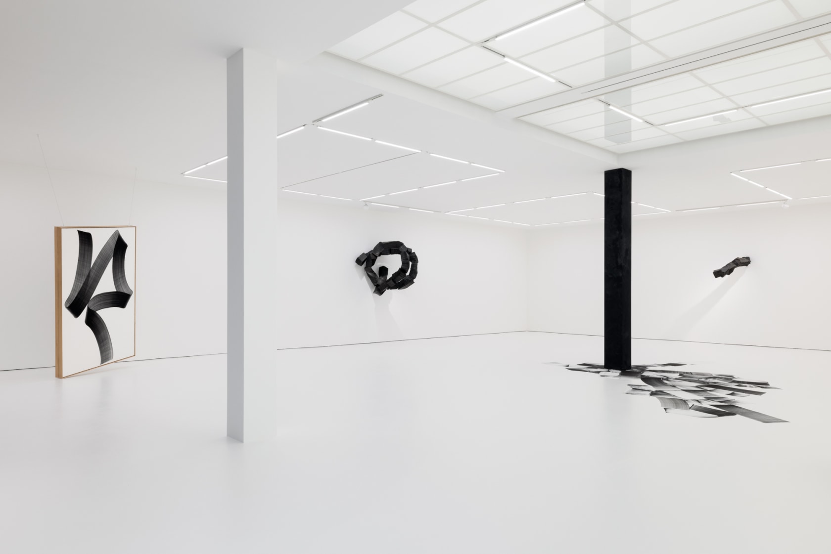 Exhibition view: Lee Bae, Syzygy, Esther Schipper, Berlin, 2025. Photo © Andrea Rossetti