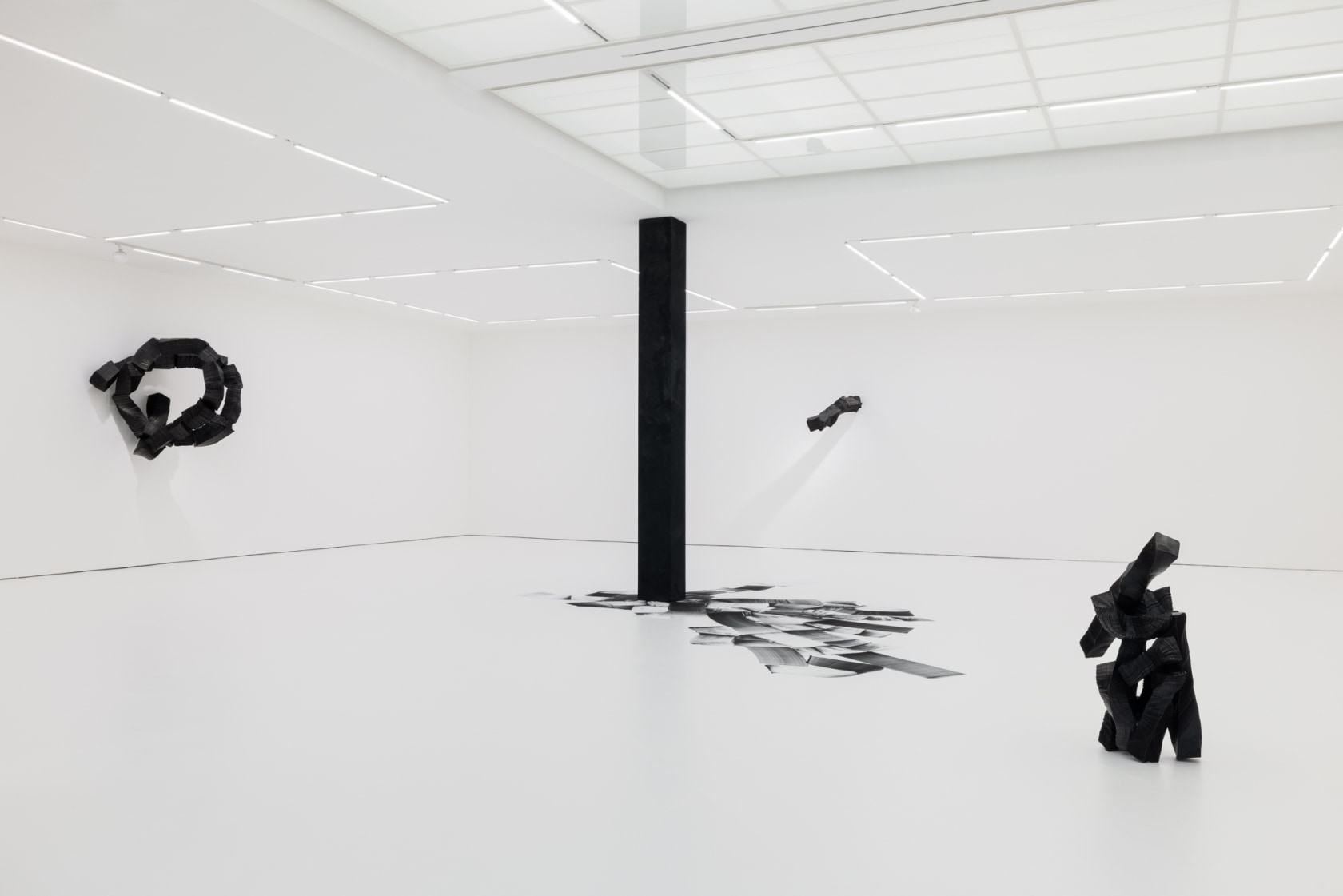 Exhibition view: Lee Bae, Syzygy, Esther Schipper, Berlin, 2025. Photo © Andrea Rossetti