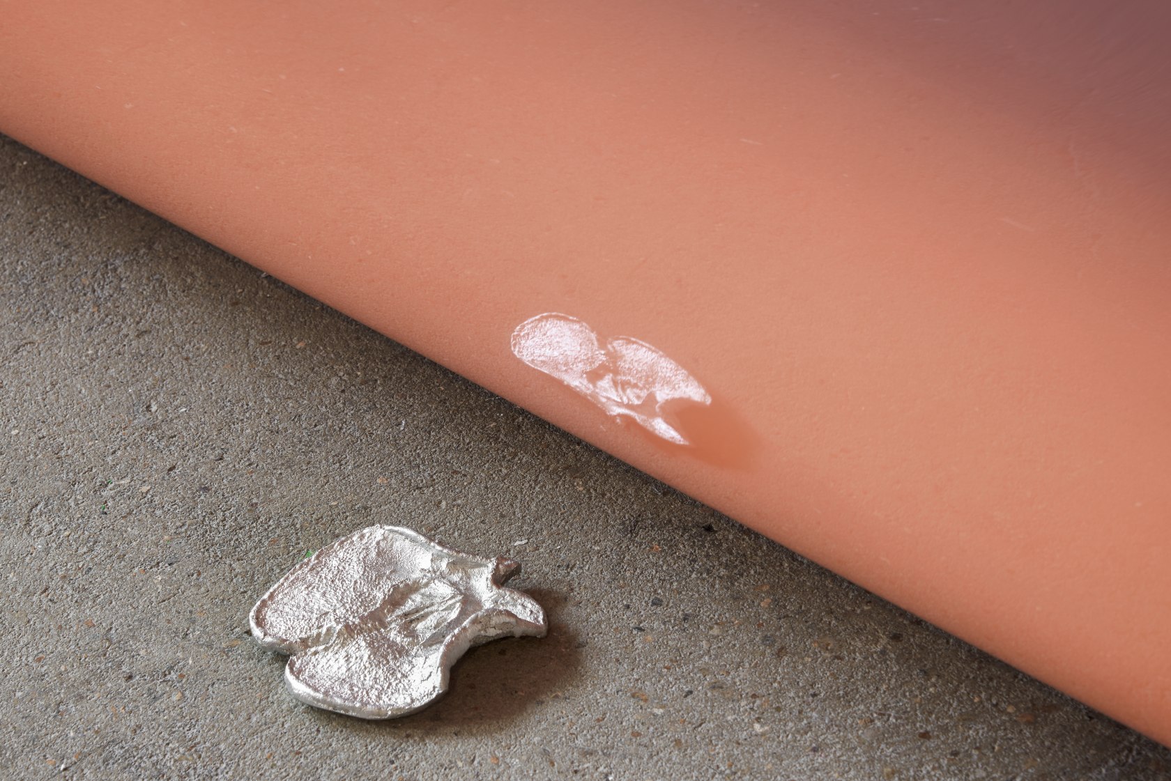 Exhibition view: Lotus L. Kang, In Cascades, Chisenhale Gallery, London, 2023. Photo © Andy Keates