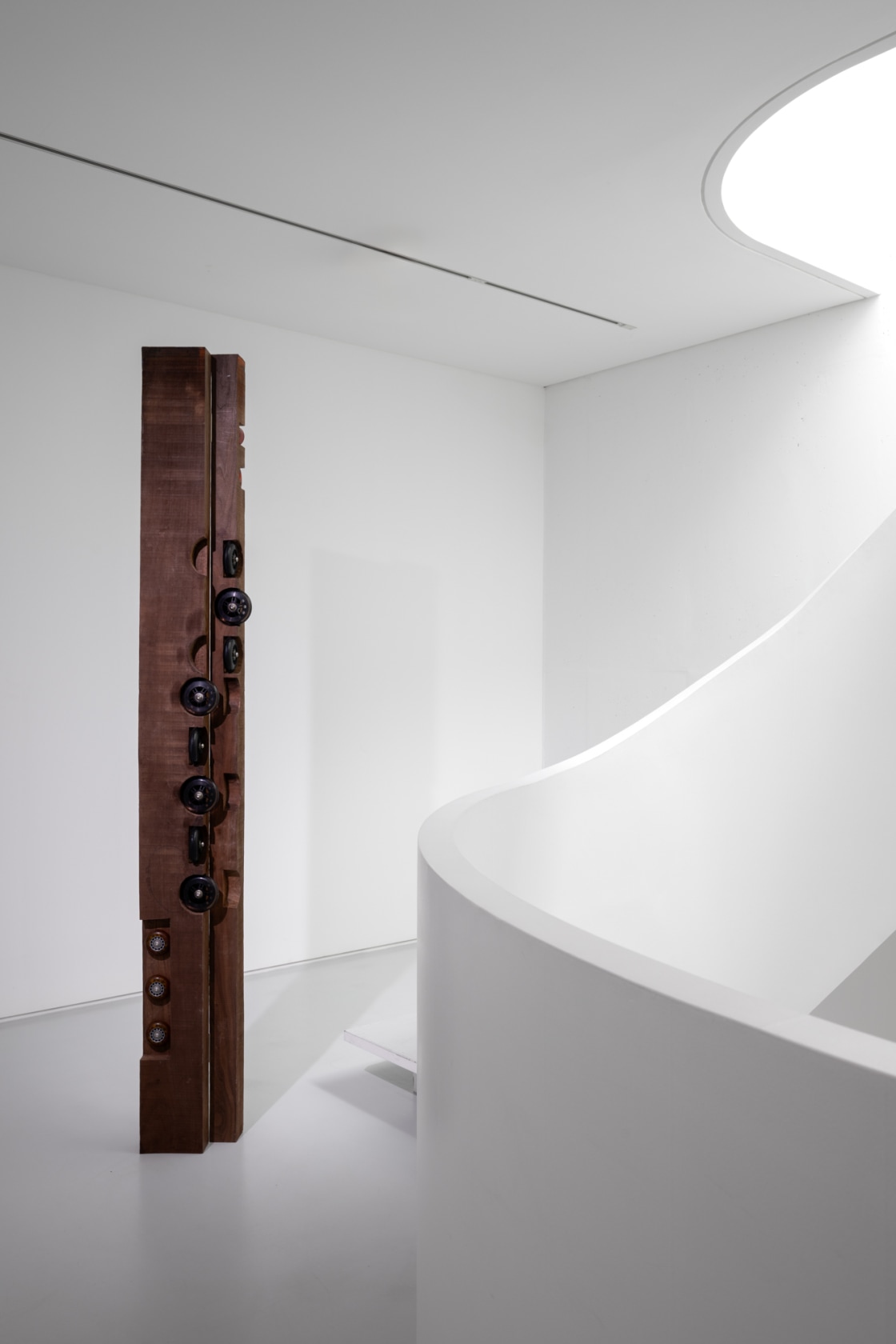 Exhibition view: Young Joon Kwak and Eusung Lee, Esther Schipper, Seoul, 2025. Photo © Hyun Jun Lee