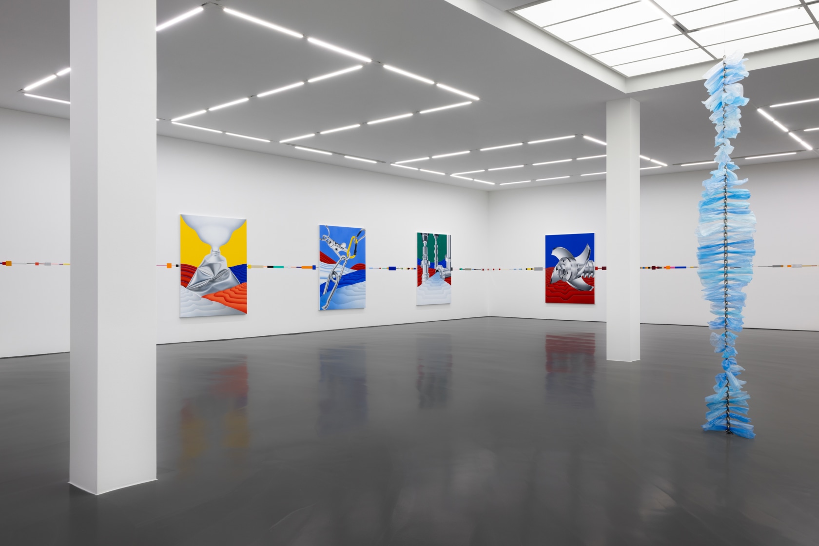 Exhibition view: Jac Leirner and Rafa Silvares, Ensemble, Esther Schipper, Berlin, 2025. Photo © Andrea Rossetti