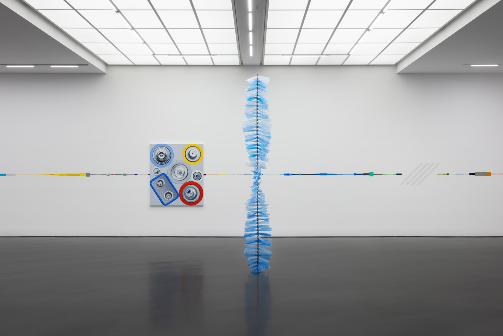 Exhibition view: Jac Leirner and Rafa Silvares, Ensemble, Esther Schipper, Berlin, 2025. Photo © Andrea Rossetti