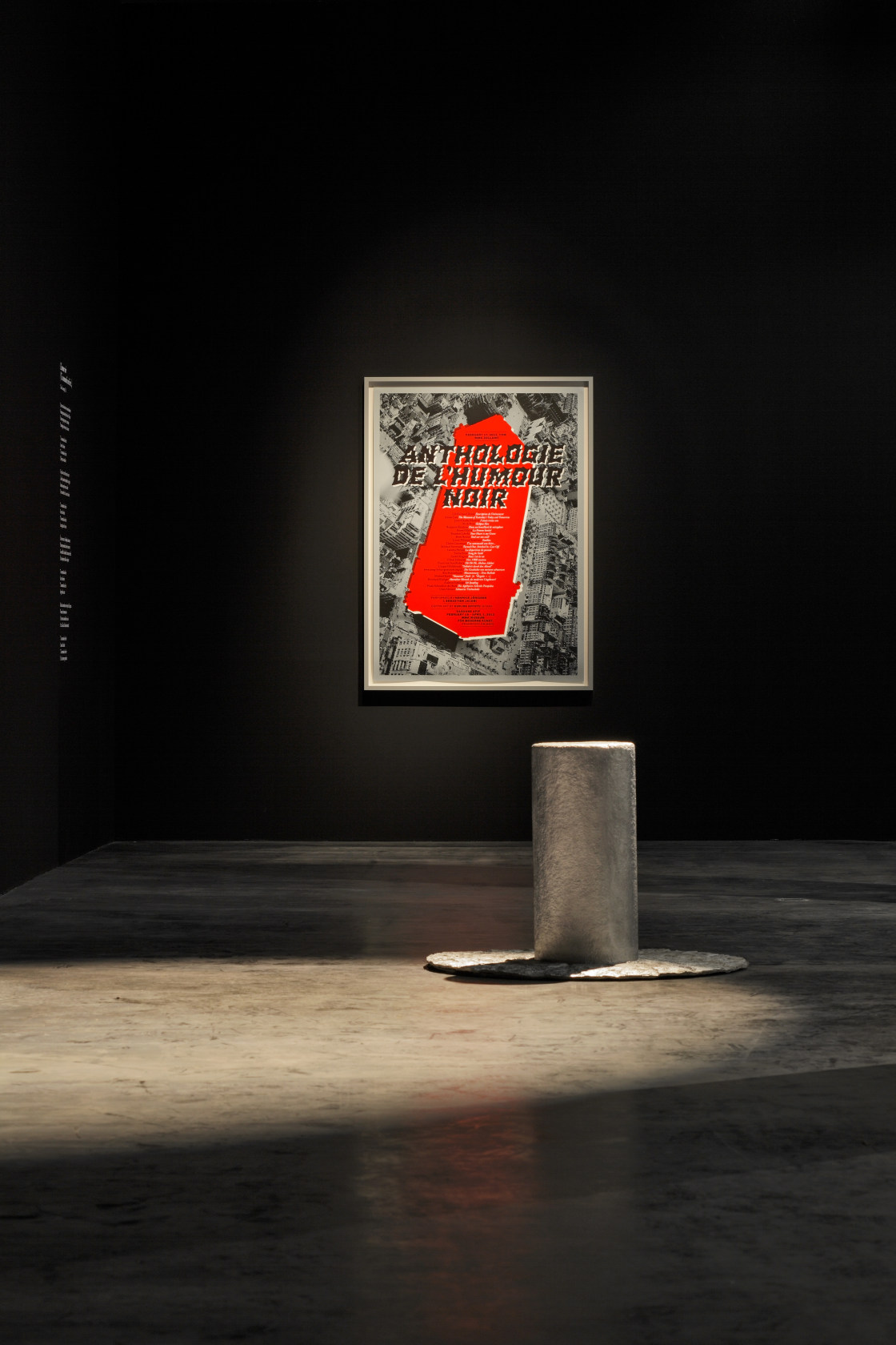 Exhibition view: Saâdane Afif, Anthologie de l’humour noir, Museum für Moderne Kunst, Frankfurt am Main, 2012. Photo © Axel Schneider