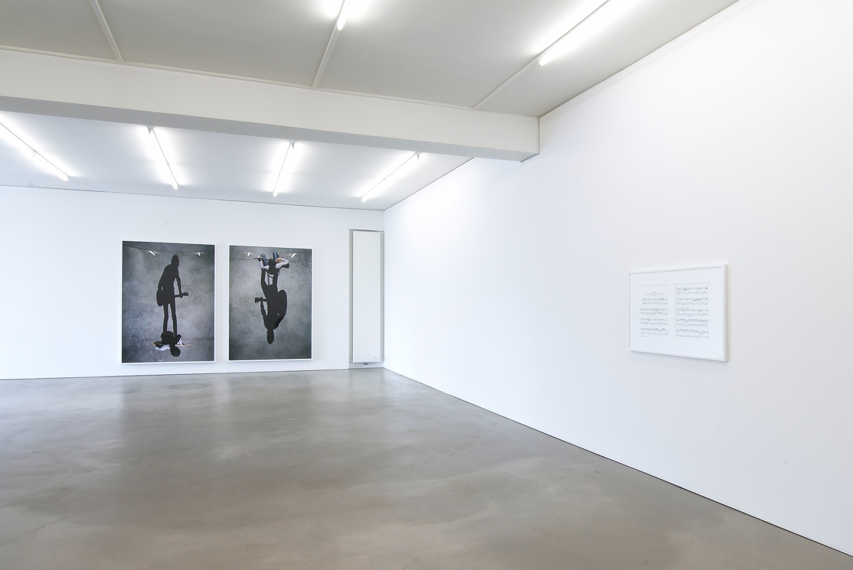 Exhibition view: Tim Lee, Klavierübung (Goldberg-Variationen), Johnen Galerie, Berlin, 2008 Photo © Sebastian Schobbert