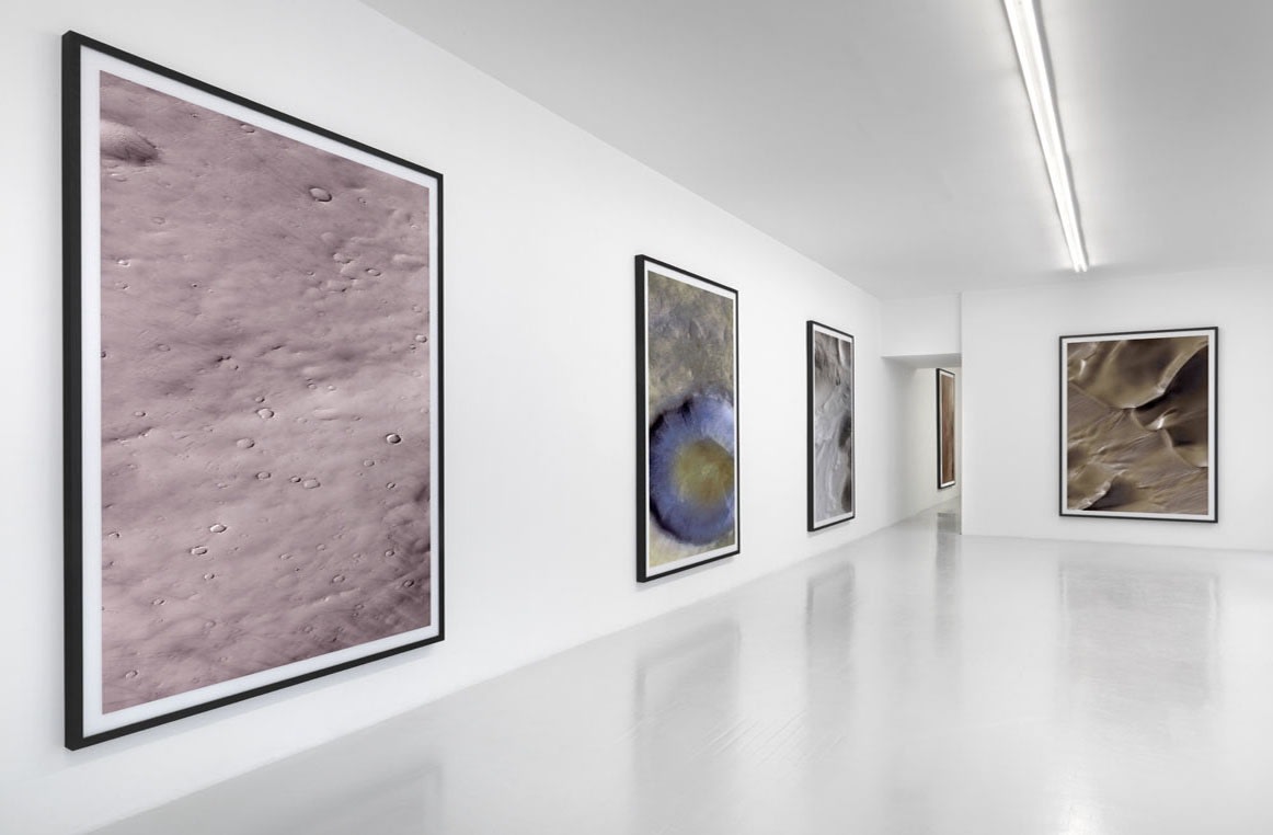 Exhibition view: Thomas Ruff, ma.r.s., Johnen Galerie, Berlin, 2010 Photo © Jens Ziehe
