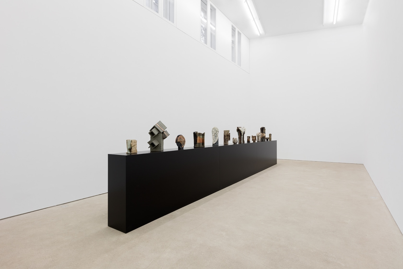 Exhibition view: Robert Sturm, Keramische Plastik 1969-1993, Johnen Galerie, Berlin, 2016 Photo © Andrea Rossetti