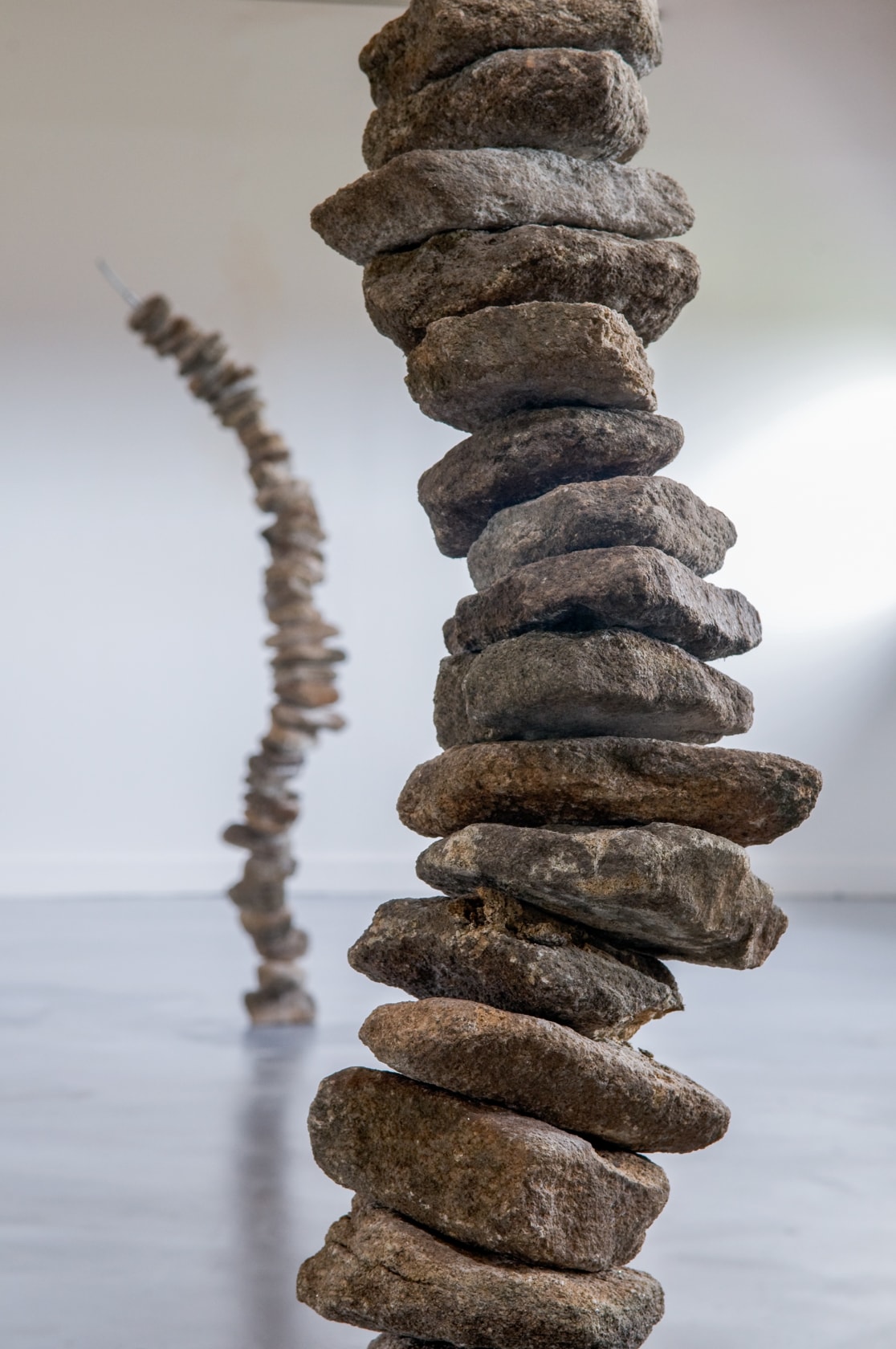 Pierres, [Stones], 2010 Granite, steel, concrete Dimensions variable Photo © Aurélien Mole