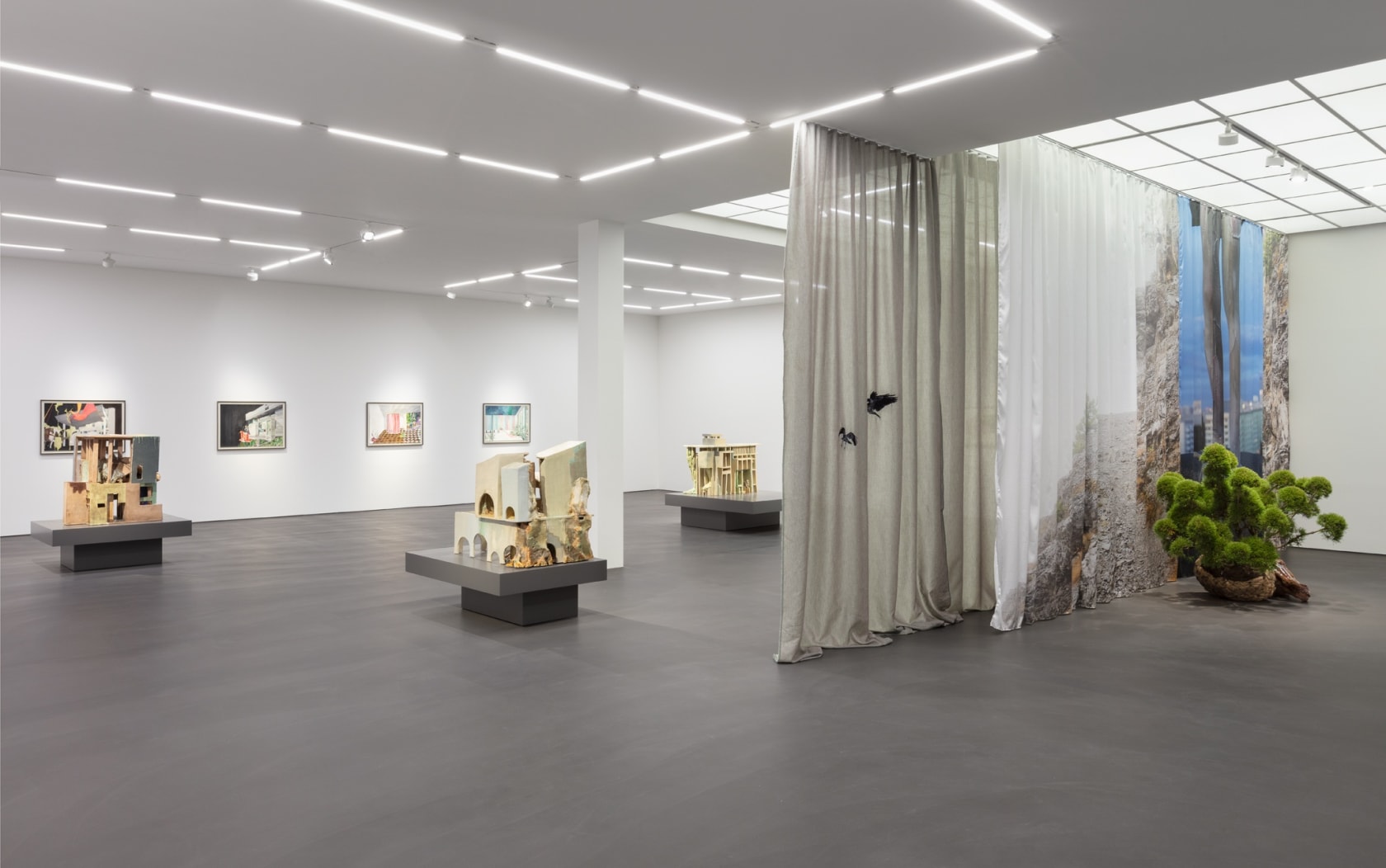 Exhibition view: Isa Melsheimer, false ruins and lost innocence, Esther Schipper, Berlin, 2020. Photo © Andrea Rossetti