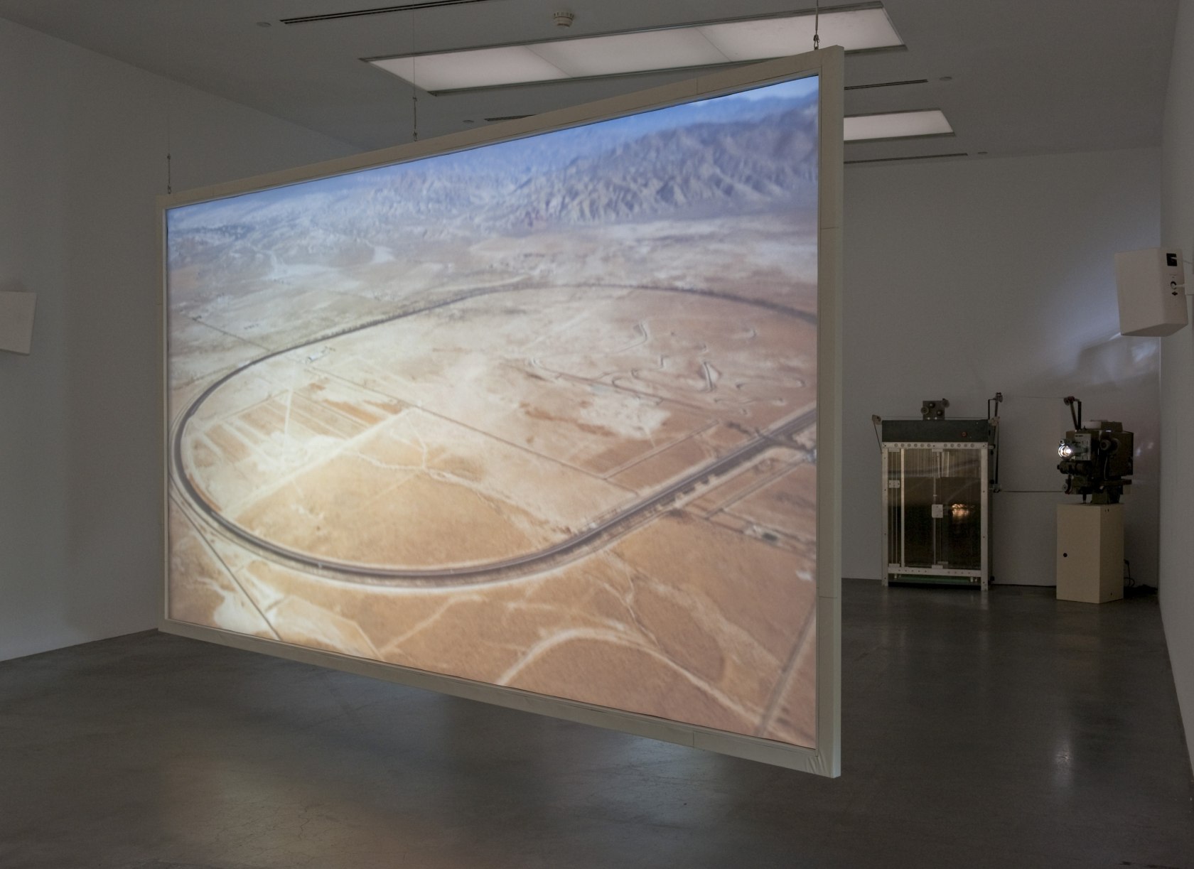 Exhibition view: Rosa Barba, Tate Modern, London, 2010–2011 © VG Bild-Kunst, Bonn, 2020 Photo © Rosa Barba