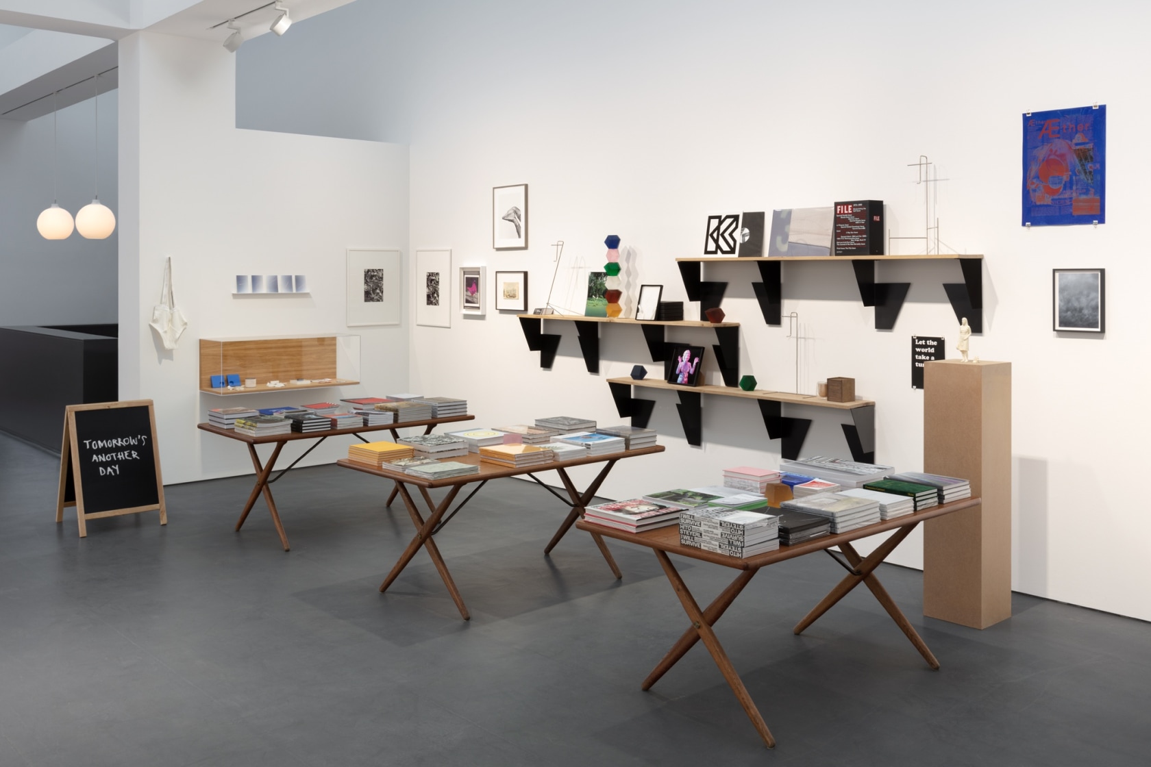 The Esther Schipper Bookstore, Holiday Presentation, 2020. Photo © Andrea Rossetti