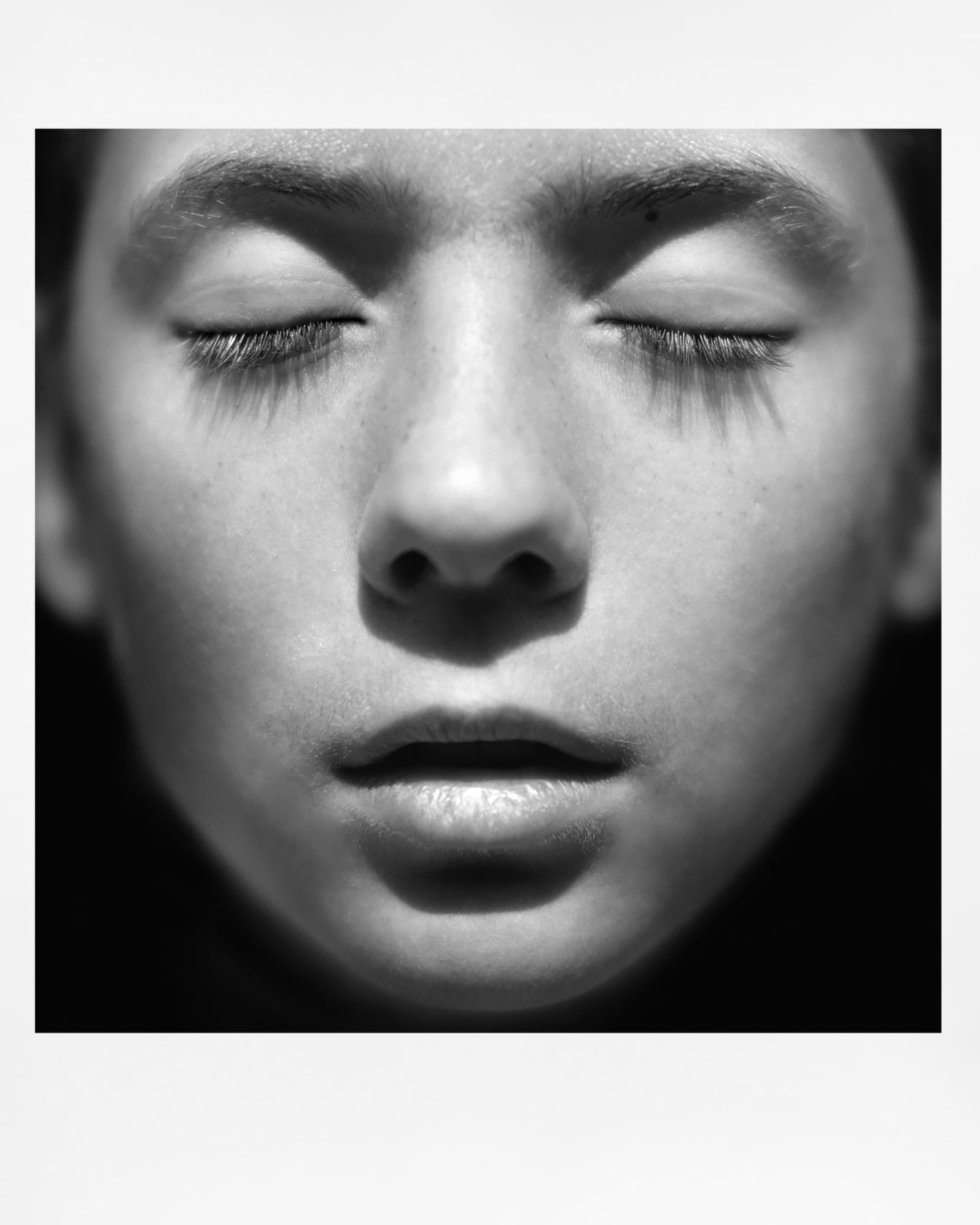 Mona Kuhn, Taken, 2001