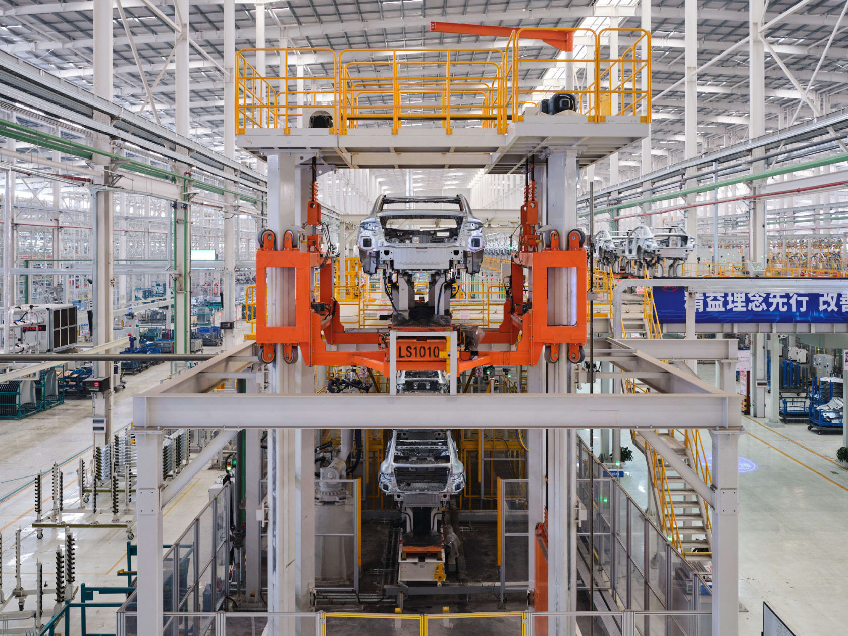 Edward Burtynsky, BYD Manufacturing Facility #1, Changzhou, Jiangsu Province, China, 2023