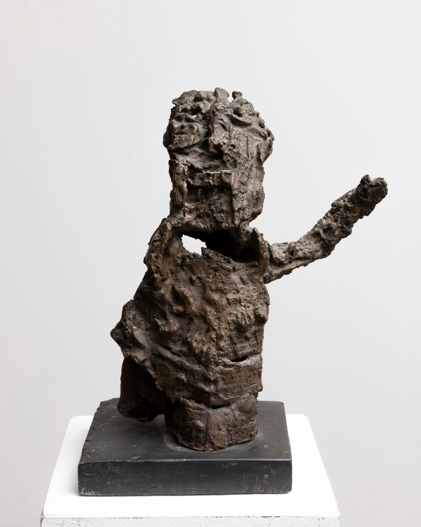 Eduardo Paolozzi, Damaged Warrior, 1956