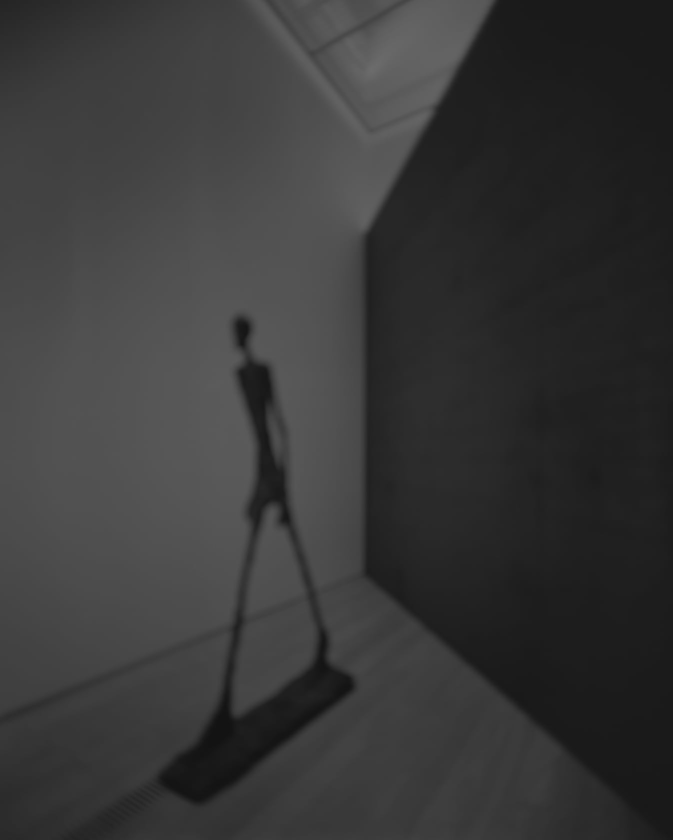 Hiroshi Sugimoto Past Presence 071, L'homme qui marche II, Alberto Giacometti, 2016 © 2019 Alberto Giacometti Estate / VAGA at...