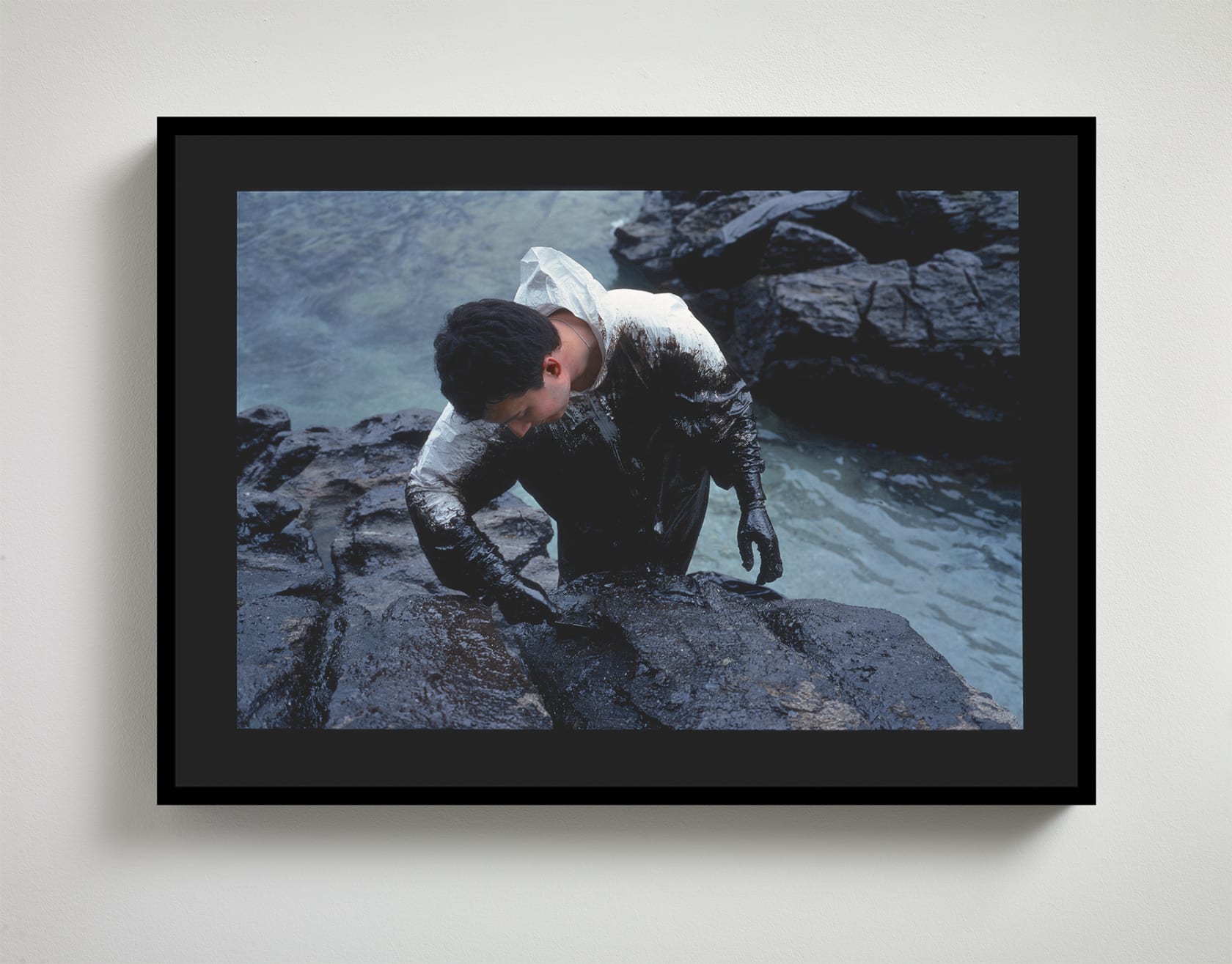 Allan Sekula Volunteer on the edge (Islas Cies, 12/20/02), 2002